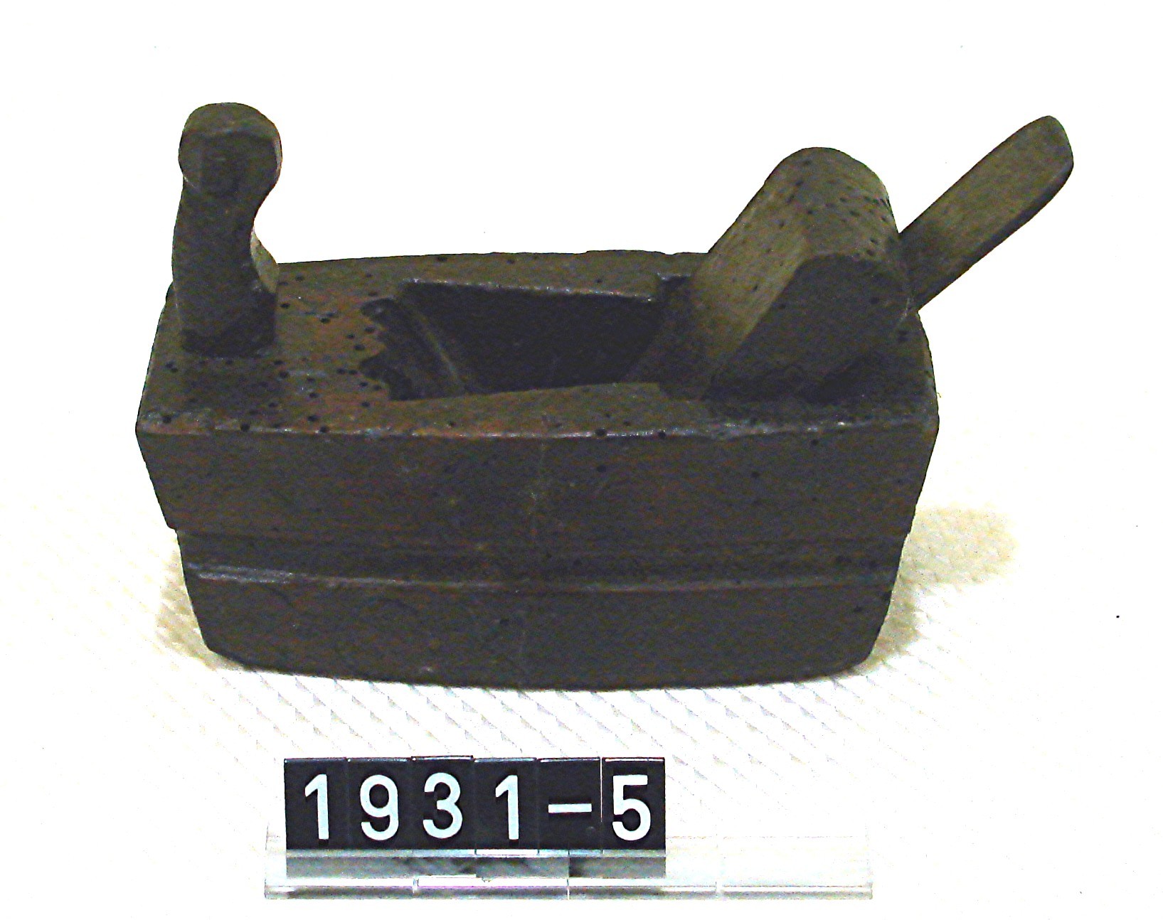 Küferhandwerkszeug aus Eisen/Holz; Handhobel; Küferhobel; 18. Jh. (Stadtmuseum Bad Dürkheim, Museumsgesellschaft Bad Dürkheim e.V. CC BY-NC-SA)