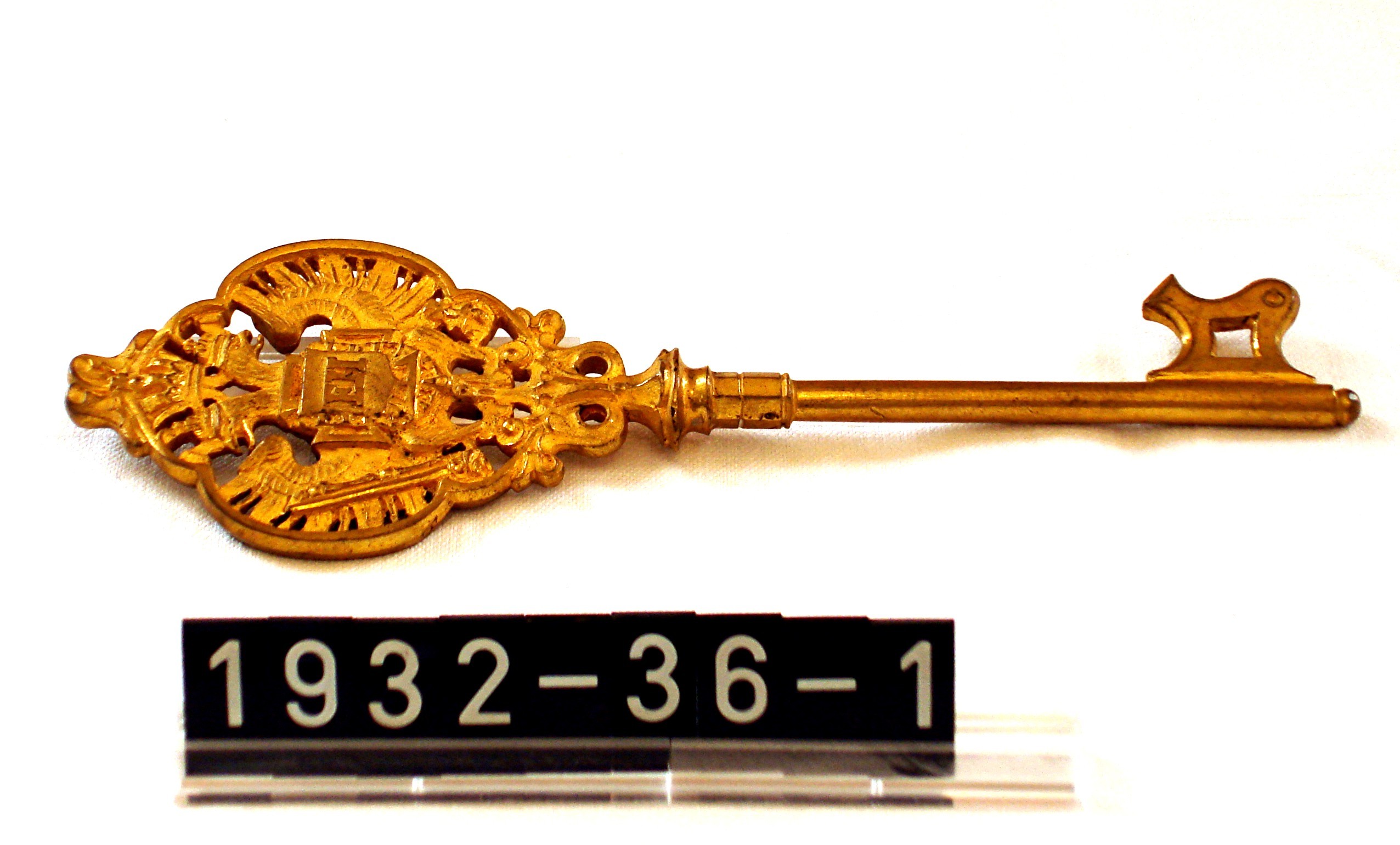 Schlüssel ; Kammerherrnschlüssel des Grafen zu Leiningen-Westerburg; 18. Jh. (Stadtmuseum Bad Dürkheim, Museumsgesellschaft Bad Dürkheim e.V. CC BY-NC-SA)