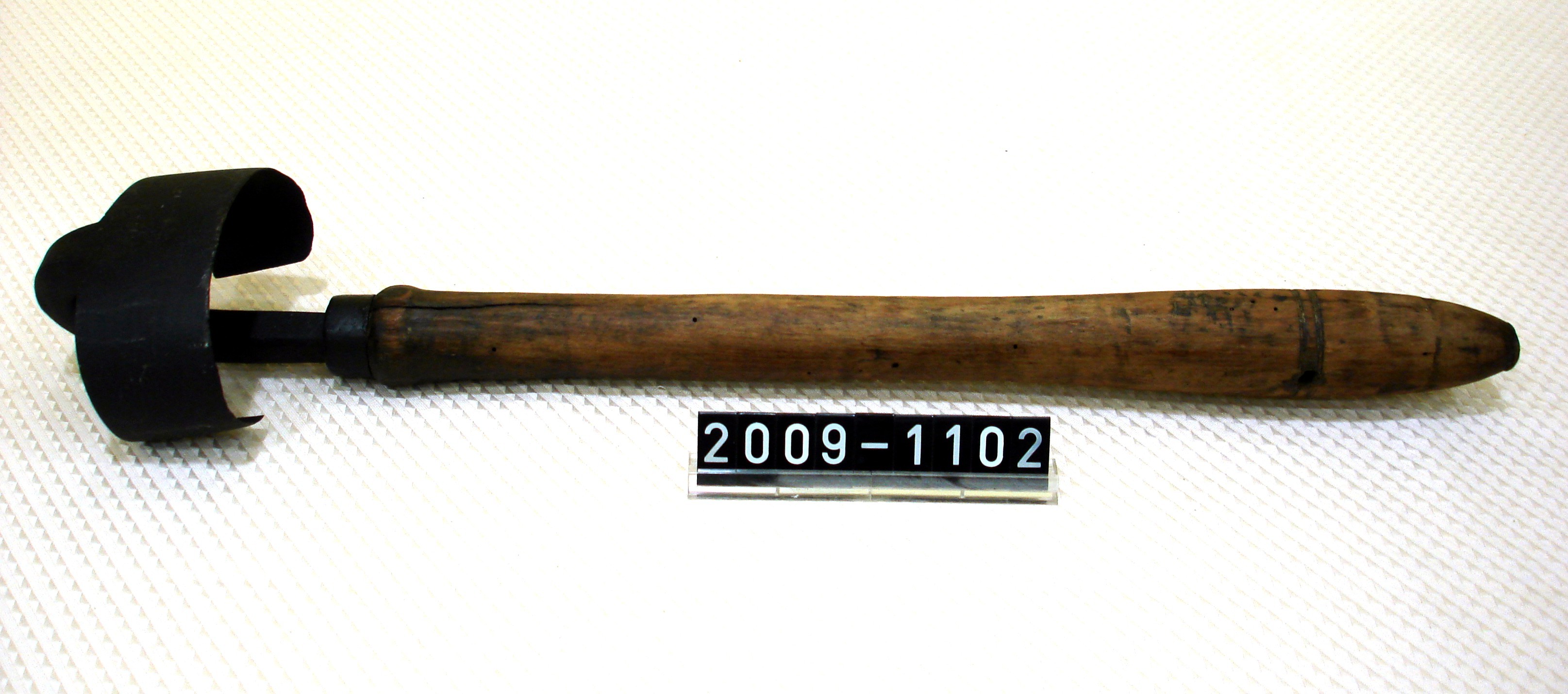 Küferhandwerkszeug aus Eisen/Holz; Handhobel; 19. Jh. (Stadtmuseum Bad Dürkheim, Museumsgesellschaft Bad Dürkheim e.V. CC BY-NC-SA)