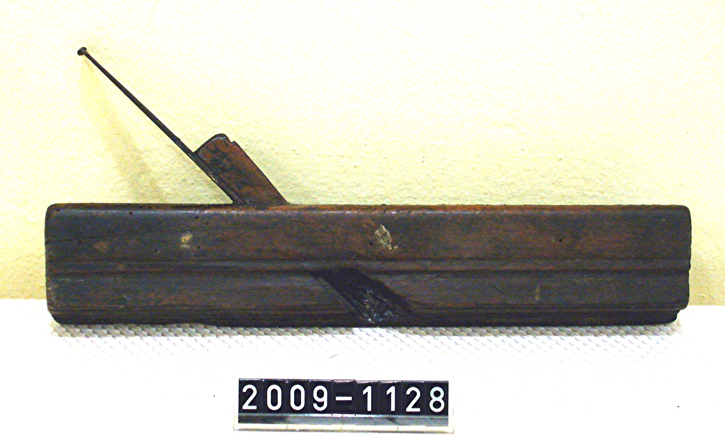 Küferhandwerkszeug aus Eisen/Holz; Handhobel; Küferhobel; 19. Jh. (Stadtmuseum Bad Dürkheim, Museumsgesellschaft Bad Dürkheim e.V. CC BY-NC-SA)
