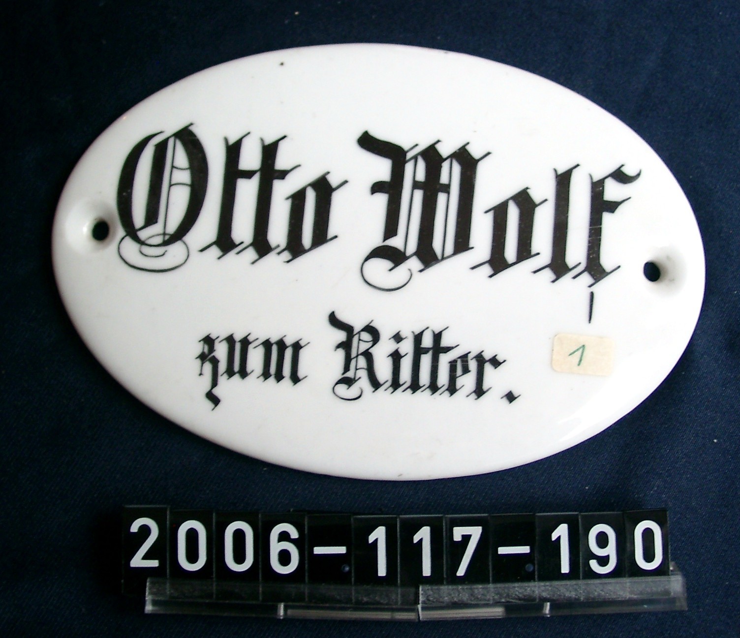 Namensschild (Stadtmuseum Bad Dürkheim, Museumsgesellschaft Bad Dürkheim e.V. CC BY-NC-SA)