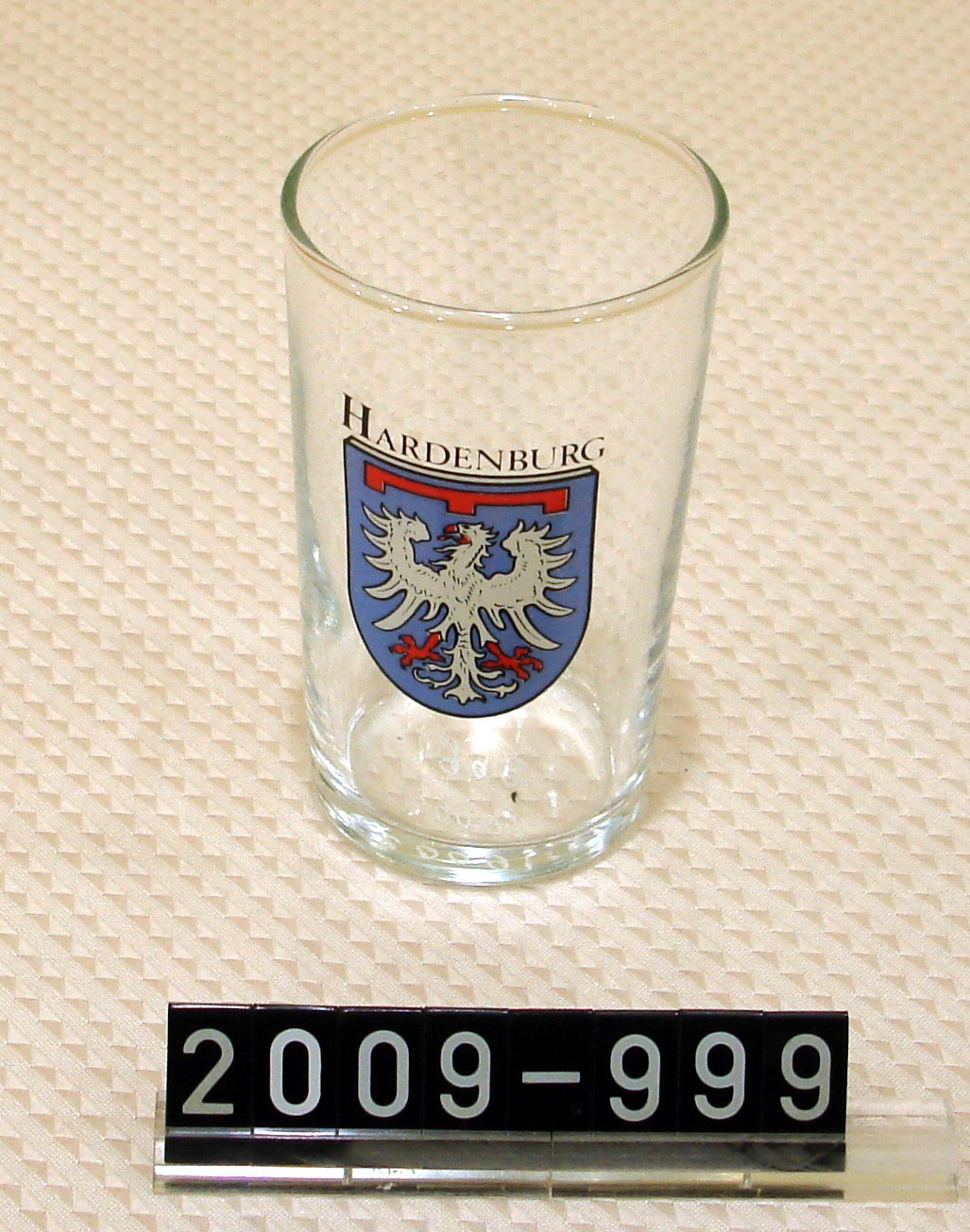 Probierglas; Souvenirglas: "Hardenburg", Bad Dürkheim, 20. Jh. (Stadtmuseum Bad Dürkheim, Museumsgesellschaft Bad Dürkheim e.V. CC BY-NC-SA)