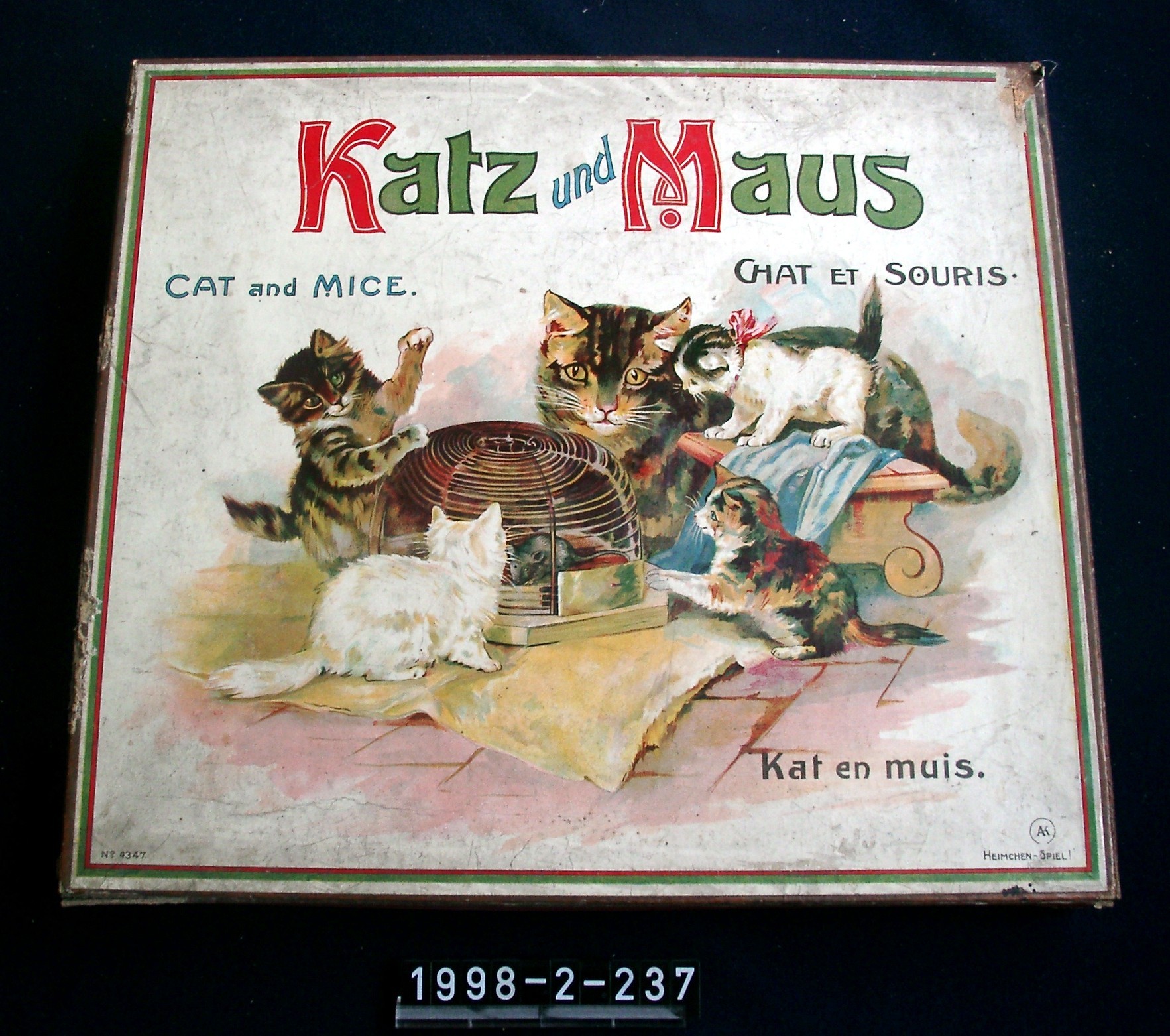 Spielschachtel mit Spiel "Katz und Maus"; um 1890 (Stadtmuseum Bad Dürkheim, Museumsgesellschaft Bad Dürkheim e.V. CC BY-NC-SA)