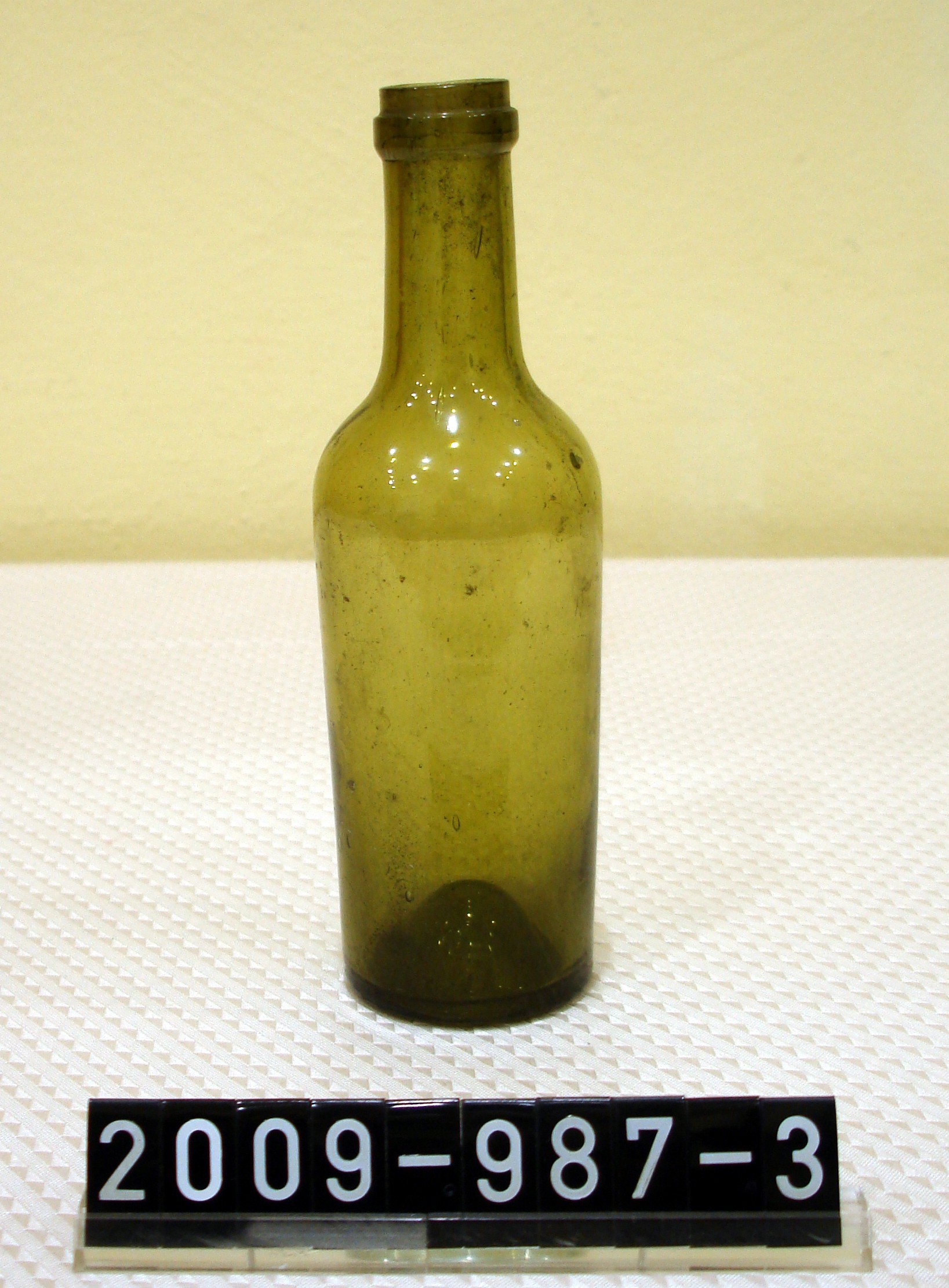 Weinprobierfläschchen; Weinkommissionärsfläschchen; 2. Hälfte 19. Jh. (Stadtmuseum Bad Dürkheim, Museumsgesellschaft Bad Dürkheim e.V. CC BY-NC-SA)