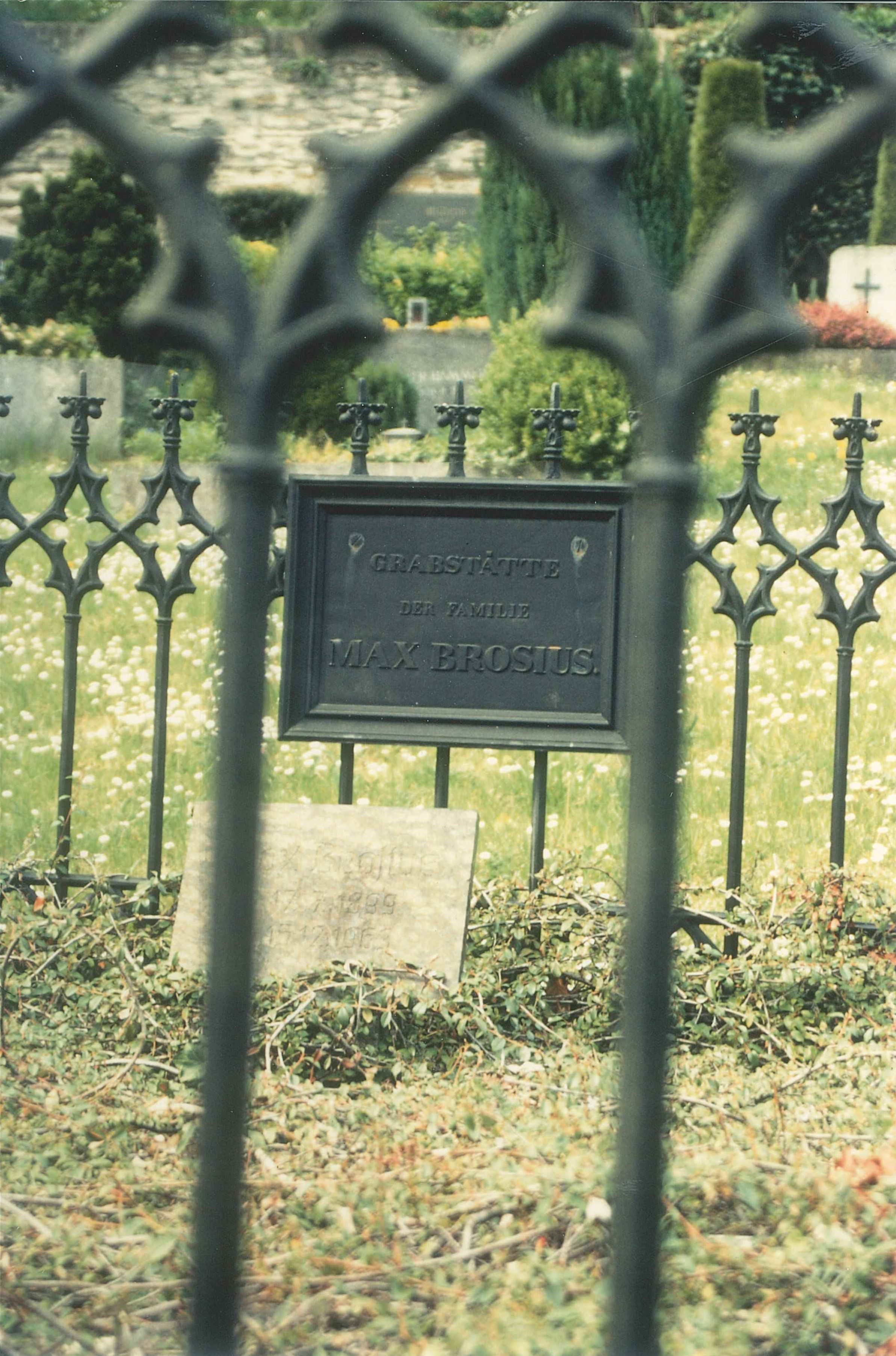 Detailansicht, Grabstätte Familie Kaspar Max Brosius, Friedhof Bendorf (REM CC BY-NC-SA)