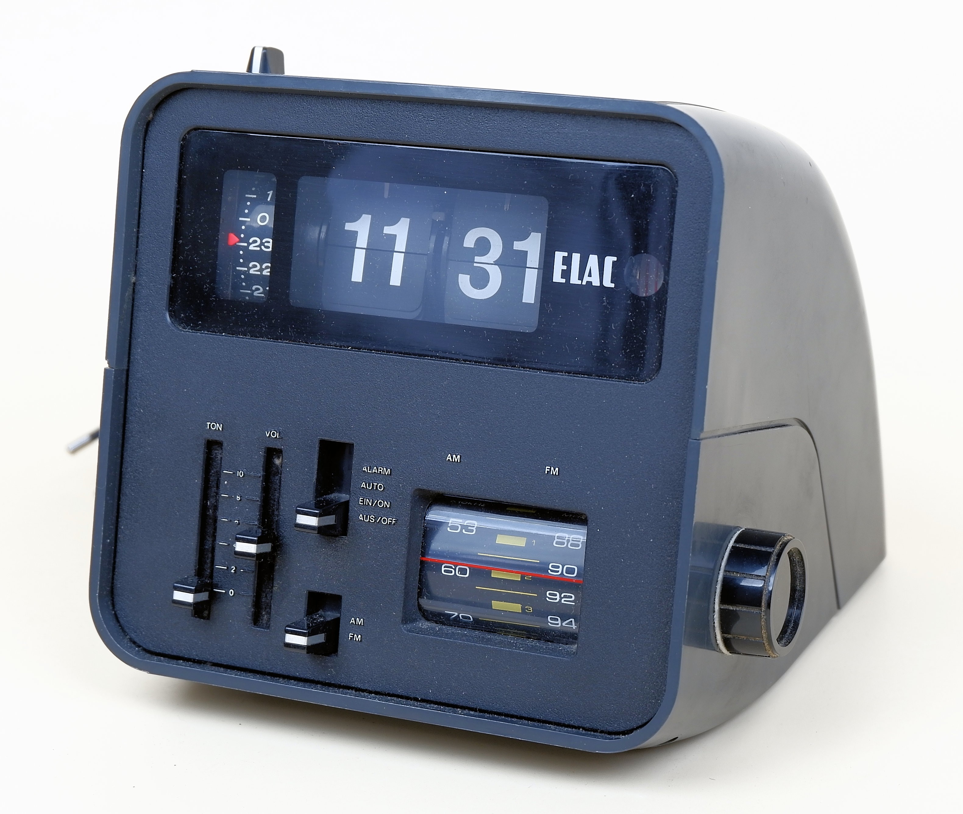 Digitales Uhrenradio	Elac RD 100 (Volkskunde- und Freilichtmuseum Roscheider Hof CC0)