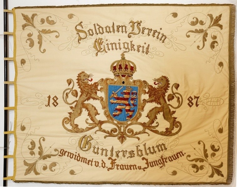 Fahne des Soldatenvereins Einigkeit 1887 Guntersblum (Kulturverein Guntersblum CC BY-NC-SA)