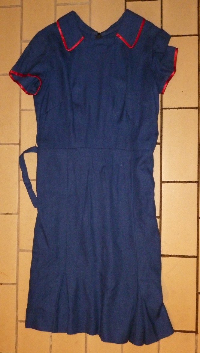 Kleid der 1950er Jahre (Kulturverein Guntersblum CC BY-NC-SA)