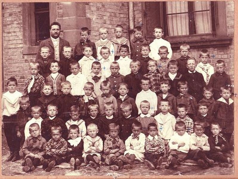 Schulklasse Jahrgang 1910 ? (Kulturverein Guntersblum CC BY-NC-SA)