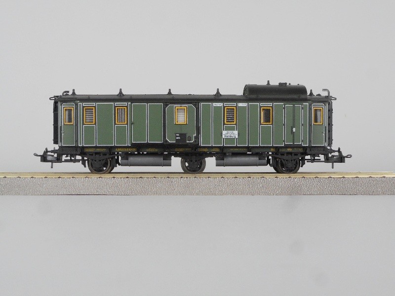 D-Zug Packwagen Trix 52373700 K.Bay.Sts.B. (Volkskunde- und Freilichtmuseum Roscheider Hof CC0)