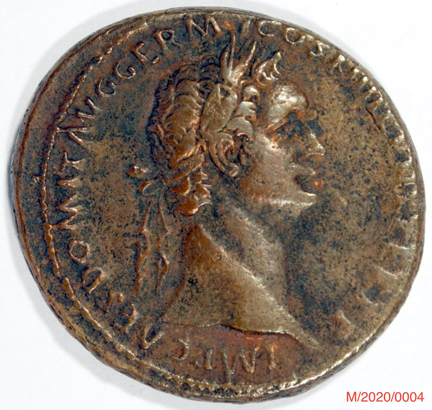 Römische Münze, Nominal As, Prägeherr Domitian, Prägeort Rom ,Original (Museumsgesellschaft Bad Dürkheim e.V. CC BY-NC-SA)