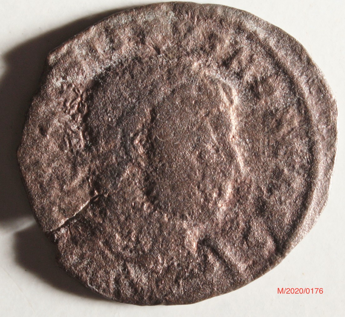 Römische Münze, Nominal Follis, Prägeherr Constantinus I., Prägeort Arles , Original (Museumsgesellschaft Bad Dürkheim e.V. CC BY-NC-SA)