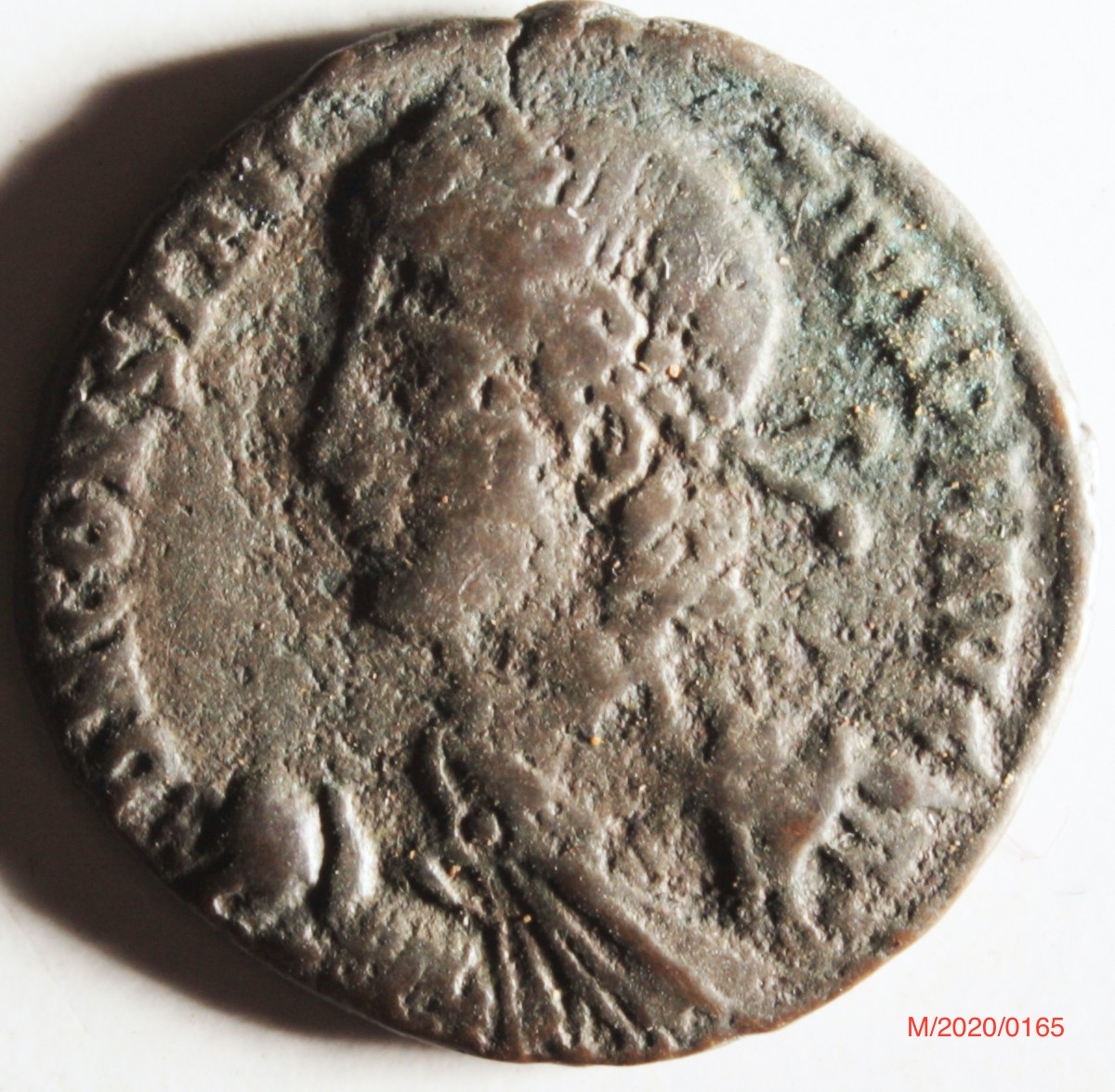 Römische Münze, Nominal Maiorina, Prägeherr Constantius II., Prägeort Thessaloniki , Original (Museumsgesellschaft Bad Dürkheim e.V. CC BY-NC-SA)