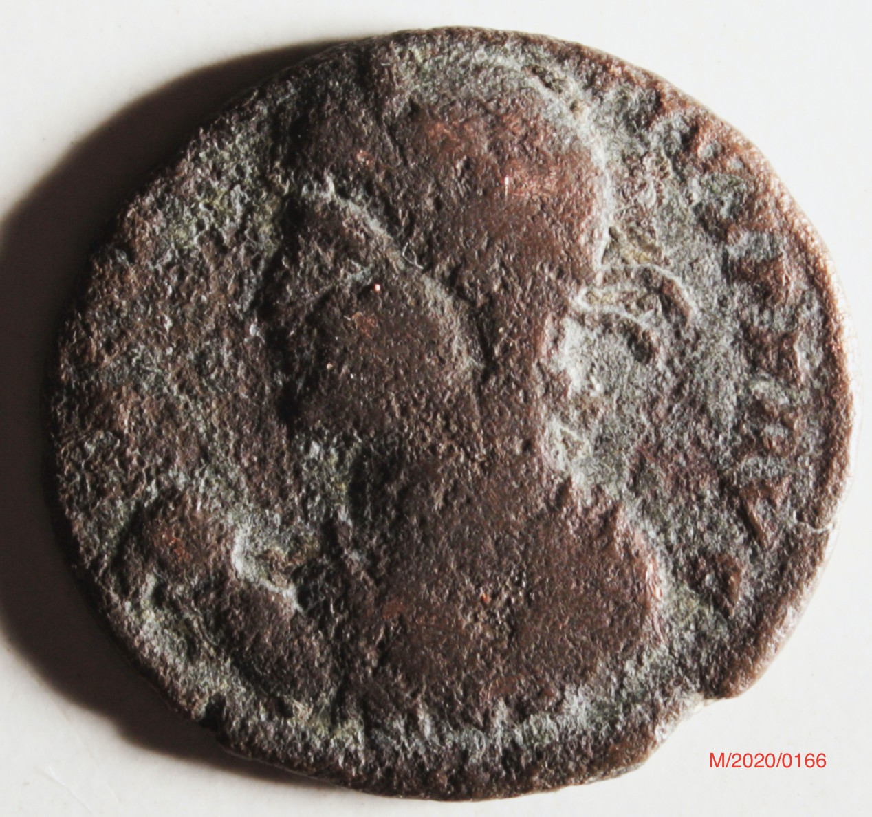 Römische Münze, Nominal Maiorina, Prägeherr Constantius II., Prägeort Trier , Original (Museumsgesellschaft Bad Dürkheim e.V. CC BY-NC-SA)