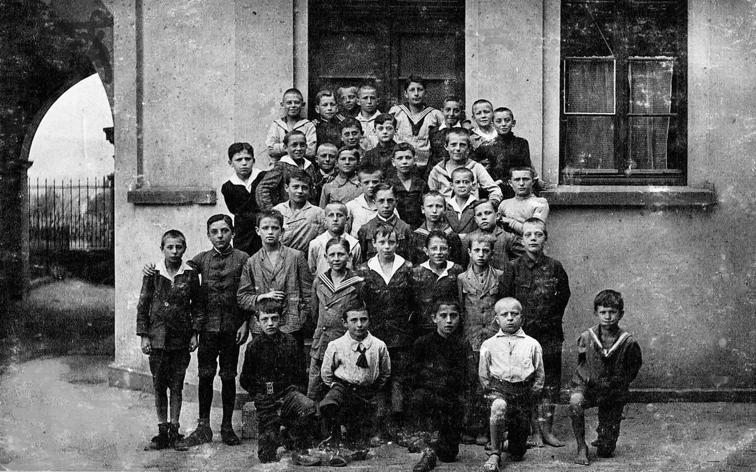 Foto-Sammlung Adolf Krapp, Ordner 10: Realschule, 1917 (Museumsgesellschaft Bad Dürkheim e.V. CC BY-NC-SA)