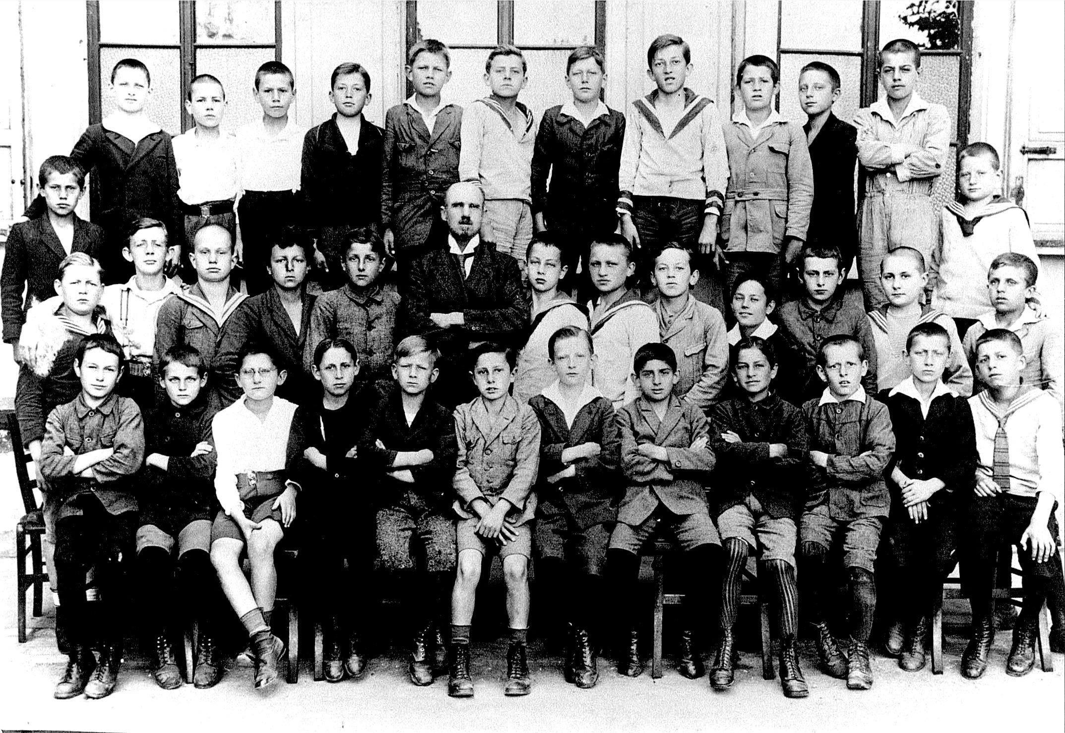Foto-Sammlung Adolf Krapp, Ordner 10: Realschule, 1920 (Museumsgesellschaft Bad Dürkheim e.V. CC BY-NC-SA)