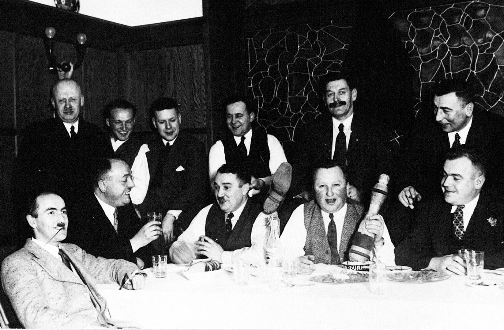 Foto-Sammlung Adolf Krapp, Ordner 11: Kegelclub , 1933 (Museumsgesellschaft Bad Dürkheim e.V. CC BY-NC-SA)