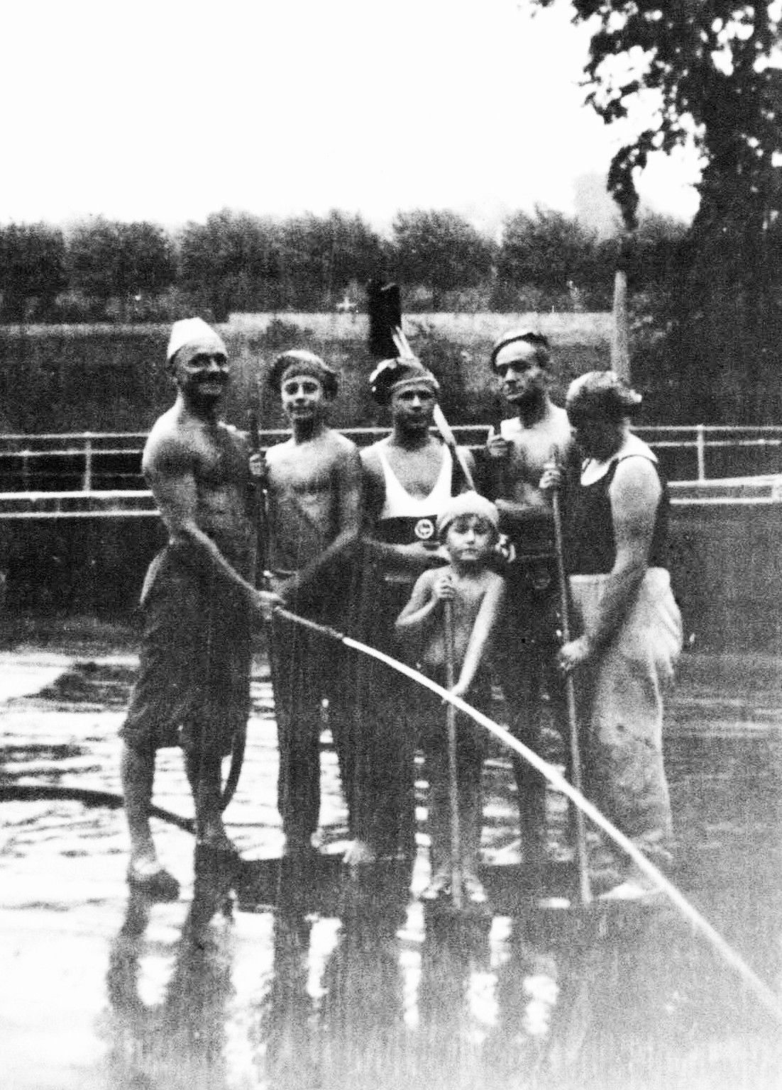 Foto-Sammlung Adolf Krapp, Ordner 12: Schwimmen, 1930 (Museumsgesellschaft Bad Dürkheim e.V. CC BY-NC-SA)