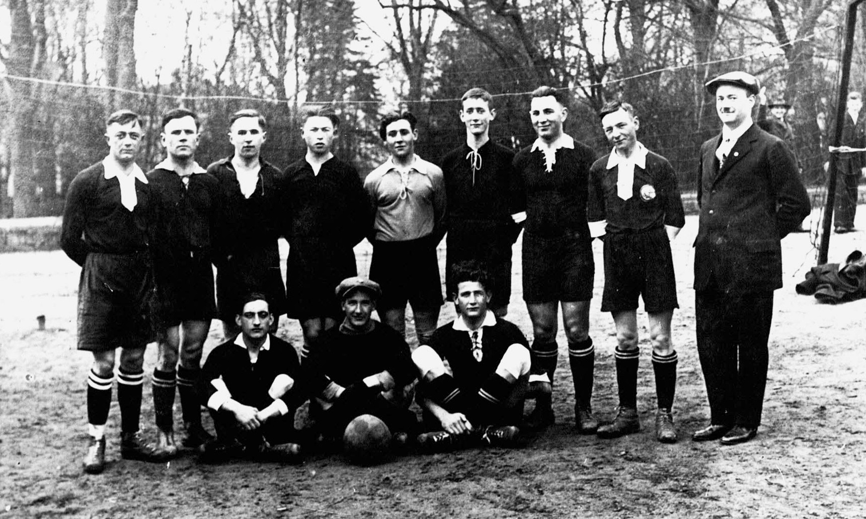 Foto-Sammlung Adolf Krapp, Ordner 12: Sportverein 1911
Bad Dürkheim, 1924 (Museumsgesellschaft Bad Dürkheim e.V. CC BY-NC-SA)
