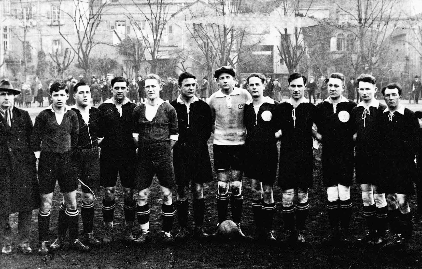 Foto-Sammlung Adolf Krapp, Ordner 12: Sportverein 1911
Bad Dürkheim, 1925 (Museumsgesellschaft Bad Dürkheim e.V. CC BY-NC-SA)