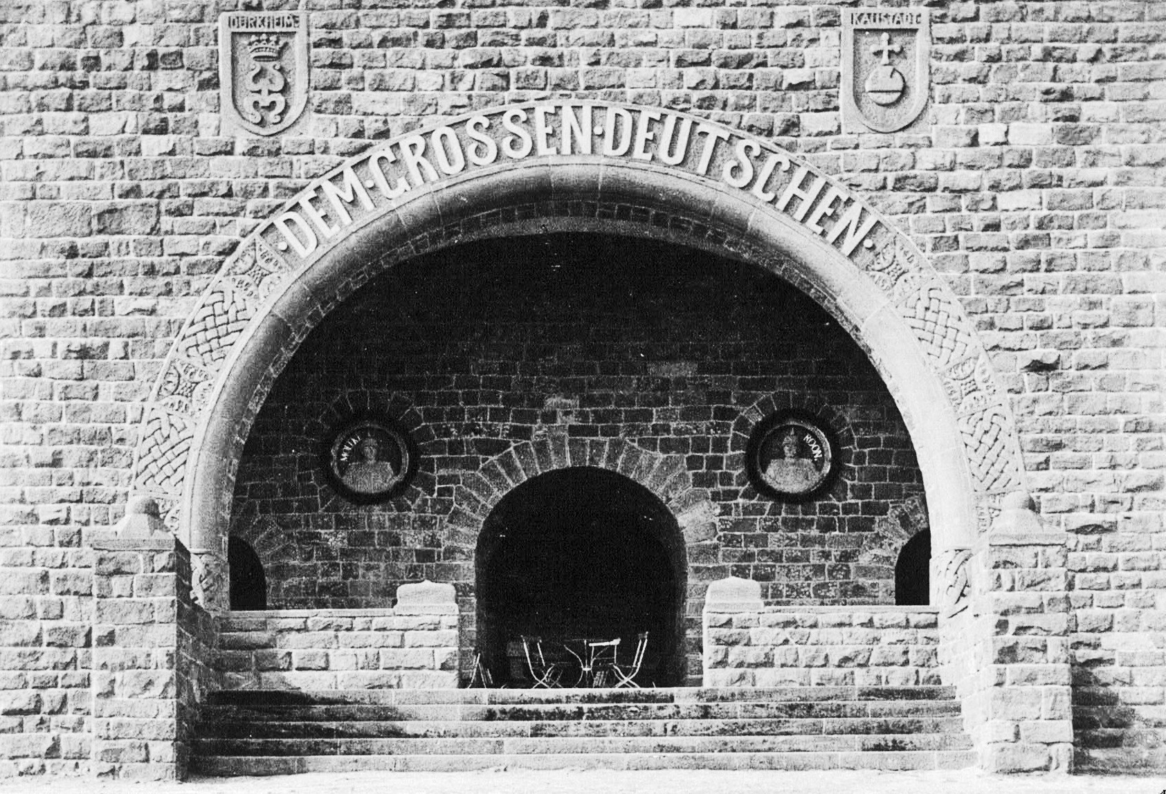 Foto-Sammlung Adolf Krapp, Ordner 13: Biskmarkturm, 1903 (Museumsgesellschaft Bad Dürkheim e.V. CC BY-NC-SA)