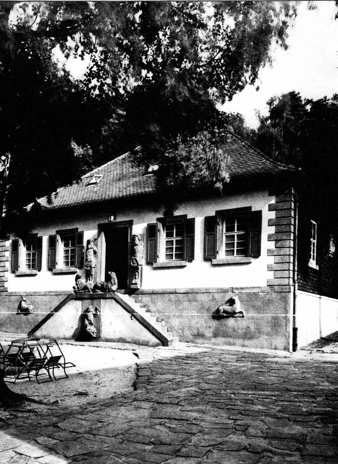Foto-Sammlung Adolf Krapp, Ordner 13: Forsthaus Kehr dich an Nichts, 1950 (Museumsgesellschaft Bad Dürkheim e.V. CC BY-NC-SA)