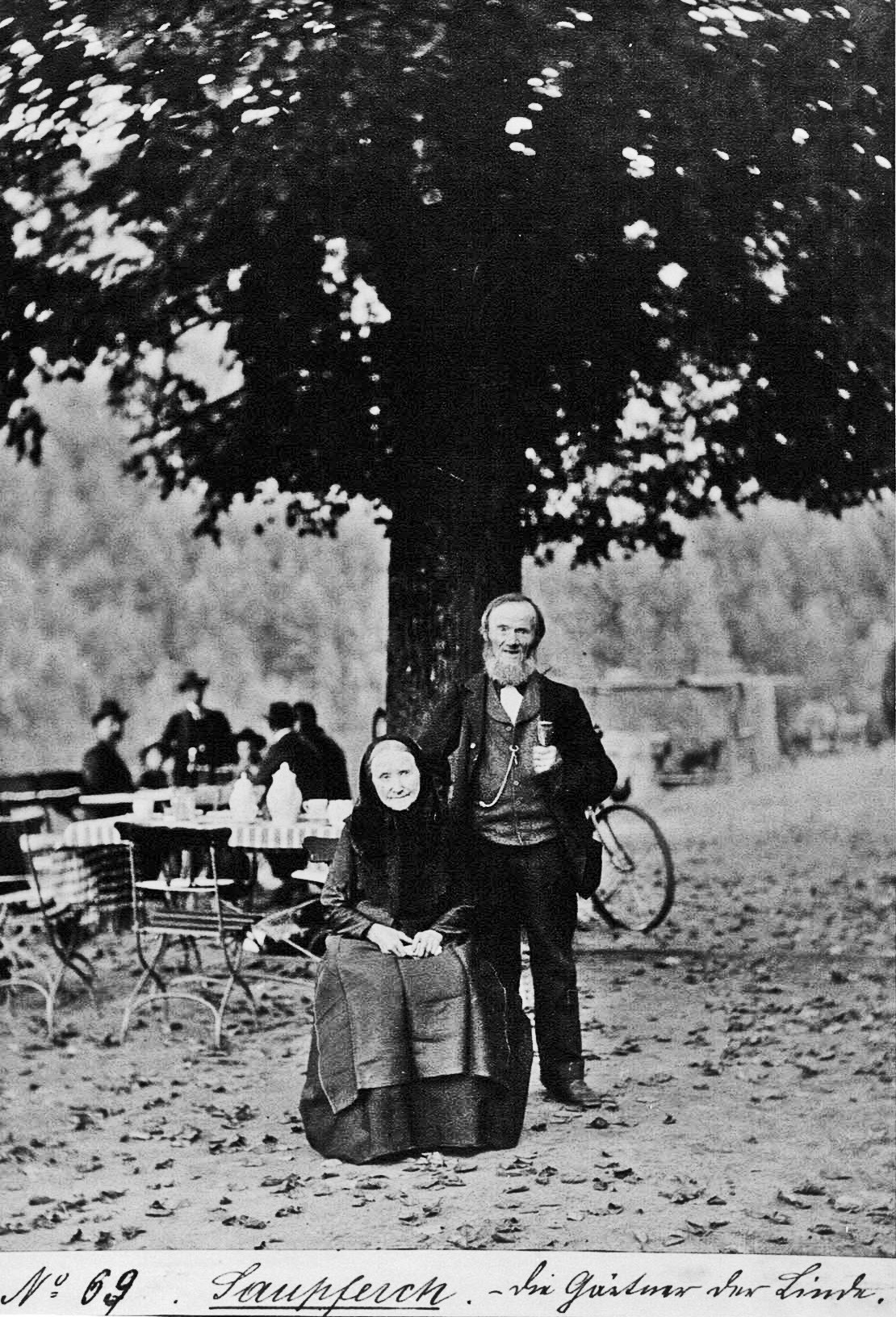 Foto-Sammlung Adolf Krapp, Ordner 13: Forsthaus Saupferch, 1920 (Museumsgesellschaft Bad Dürkheim e.V. CC BY-NC-SA)
