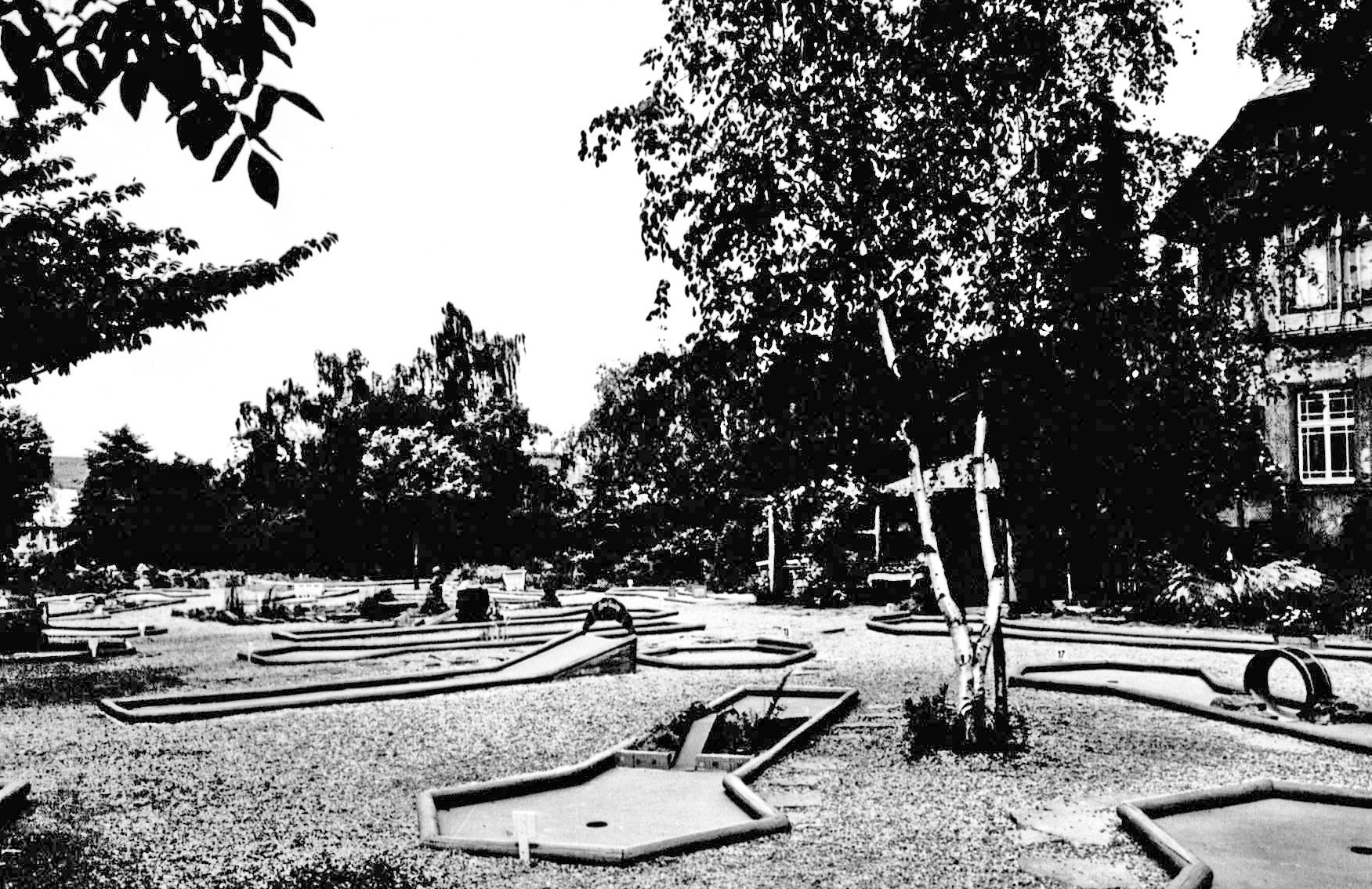 Foto-Sammlung Adolf Krapp, Ordner 14: Kur-Garten, 1977 (Museumsgesellschaft Bad Dürkheim e.V. CC BY-NC-SA)
