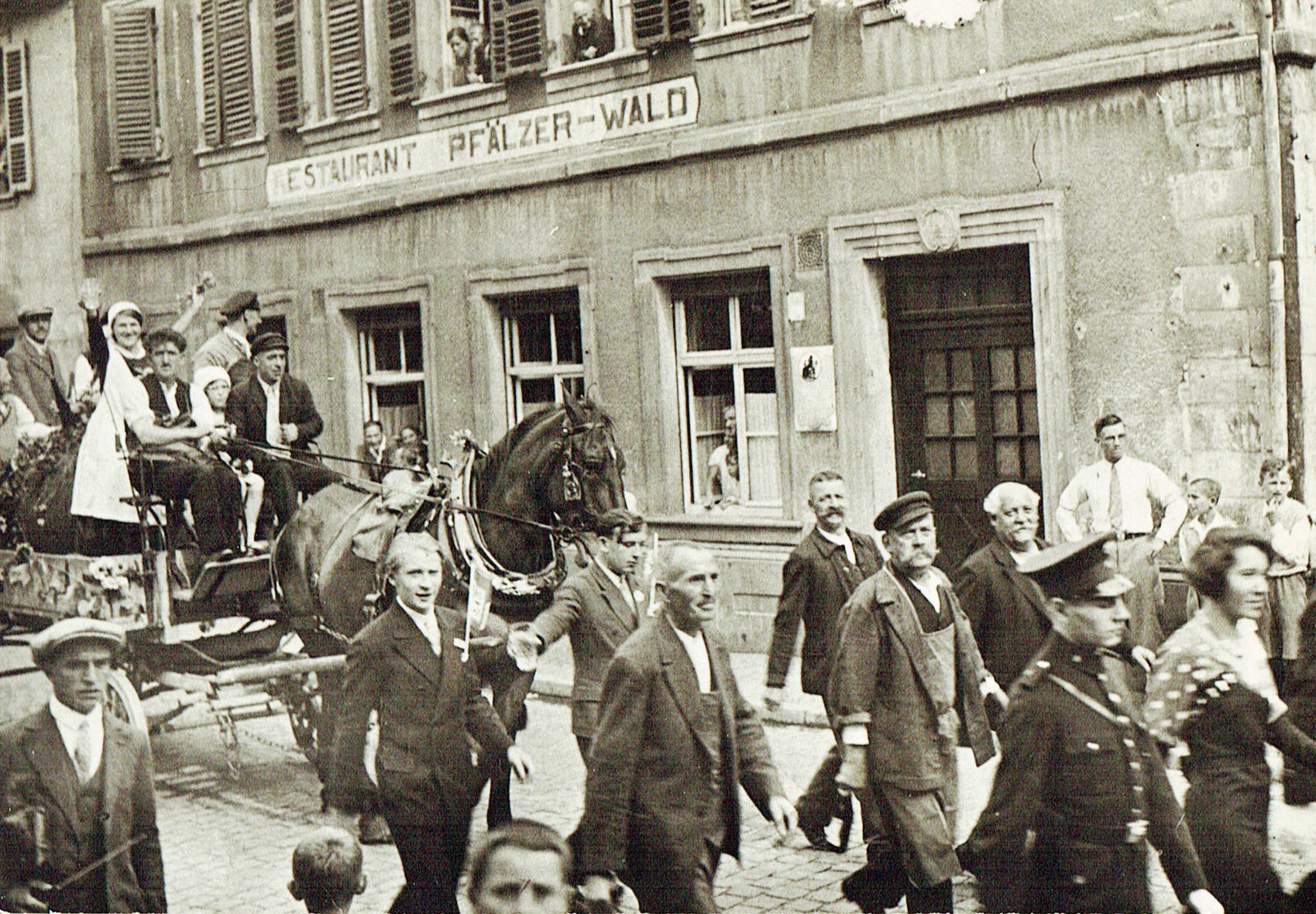 Foto-Sammlung Adolf Krapp, Ordner 15: Wurstmarkt, 1932 (Museumsgesellschaft Bad Dürkheim e.V. CC BY-NC-SA)
