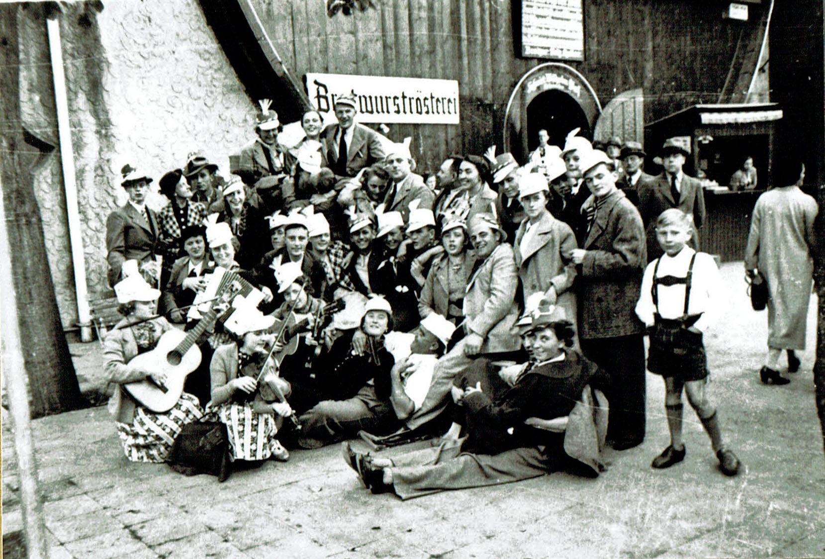 Foto-Sammlung Adolf Krapp, Ordner 15: Wurstmarkt, 1937 (Museumsgesellschaft Bad Dürkheim e.V. CC BY-NC-SA)