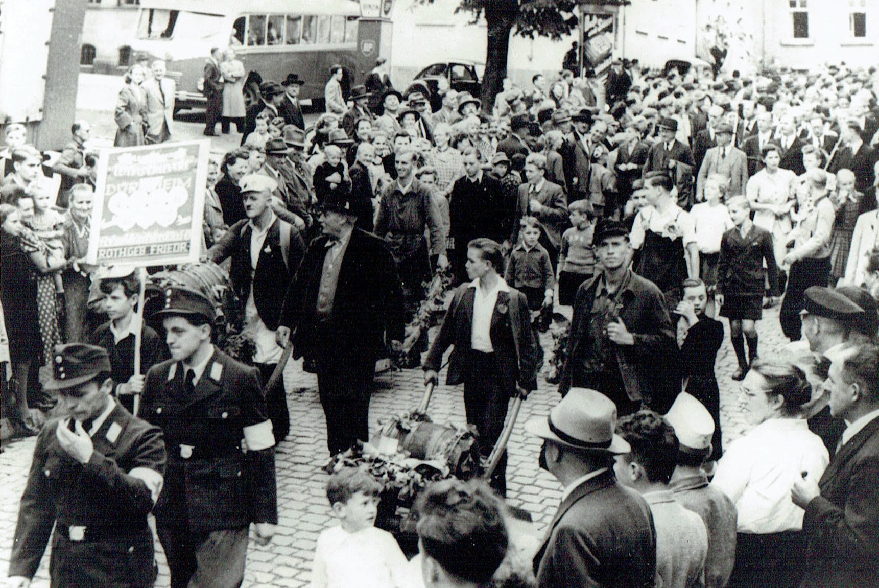 Foto-Sammlung Adolf Krapp, Ordner 15: Wurstmarkt, 1959 (Museumsgesellschaft Bad Dürkheim e.V. CC BY-NC-SA)