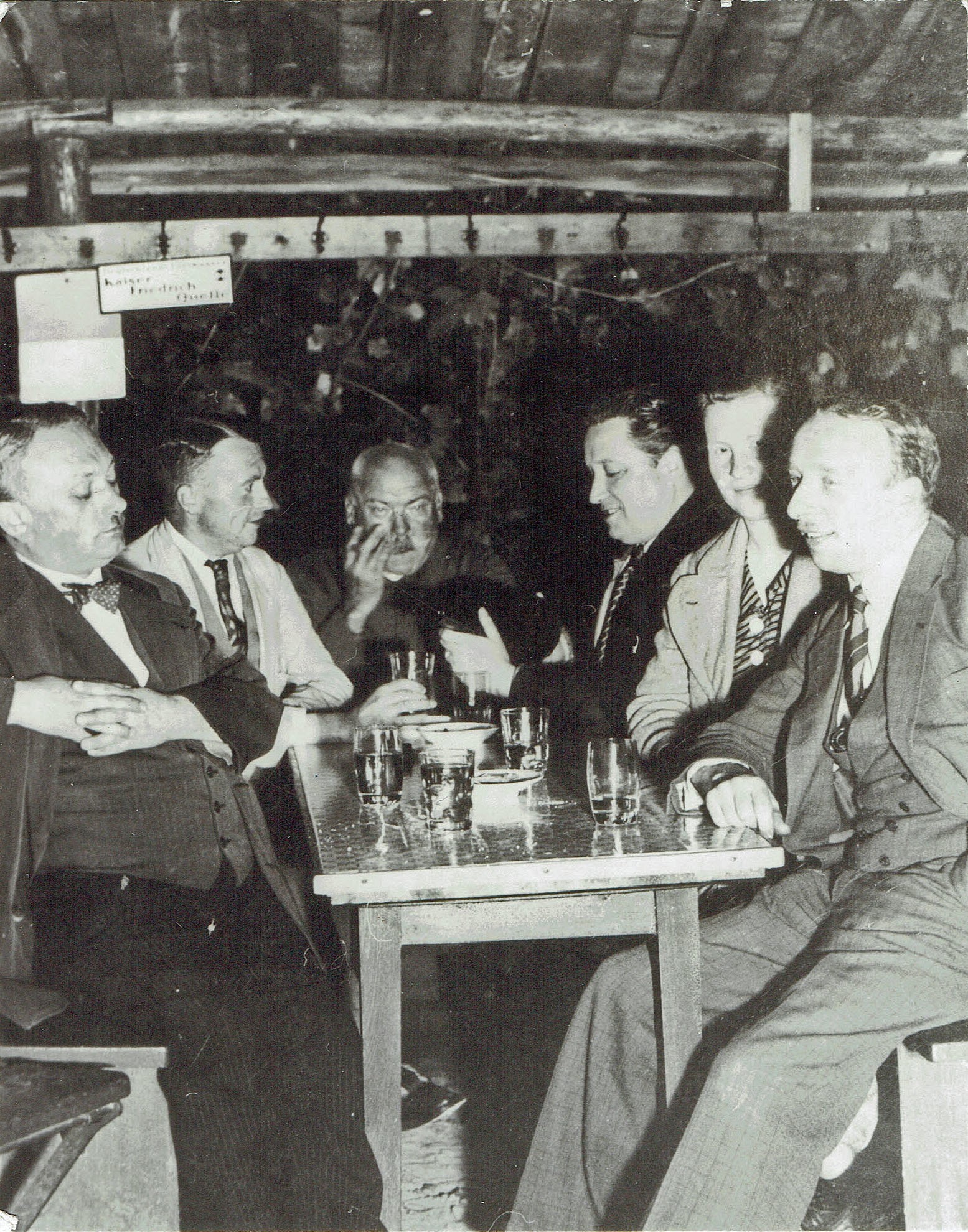 Foto-Sammlung Adolf Krapp, Ordner 16: Straußwirtschaft, 1932 (Museumsgesellschaft Bad Dürkheim e.V. CC BY-NC-SA)