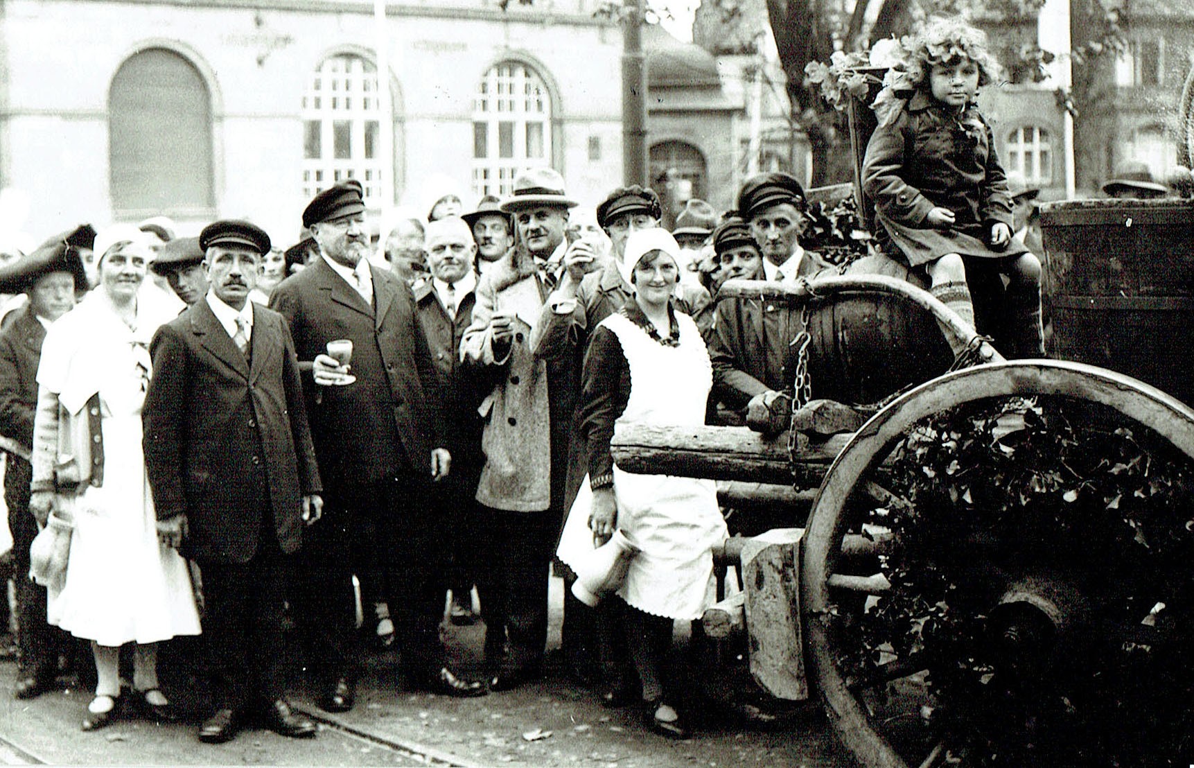 Foto-Sammlung Adolf Krapp, Ordner 16: Winzer-Festumzug, 1931 (Museumsgesellschaft Bad Dürkheim e.V. CC BY-NC-SA)