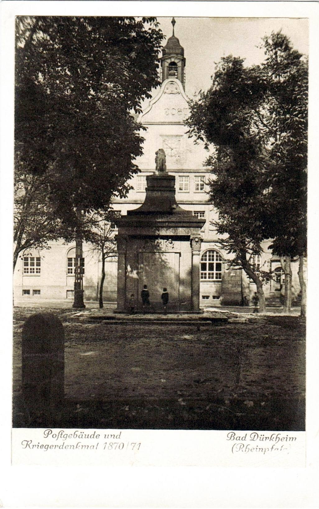 Foto-Sammlung Adolf Krapp, Ordner 3: Bahnhofsplatz, 1941 (Museumsgesellschaft Bad Dürkheim e.V. CC BY-NC-SA)