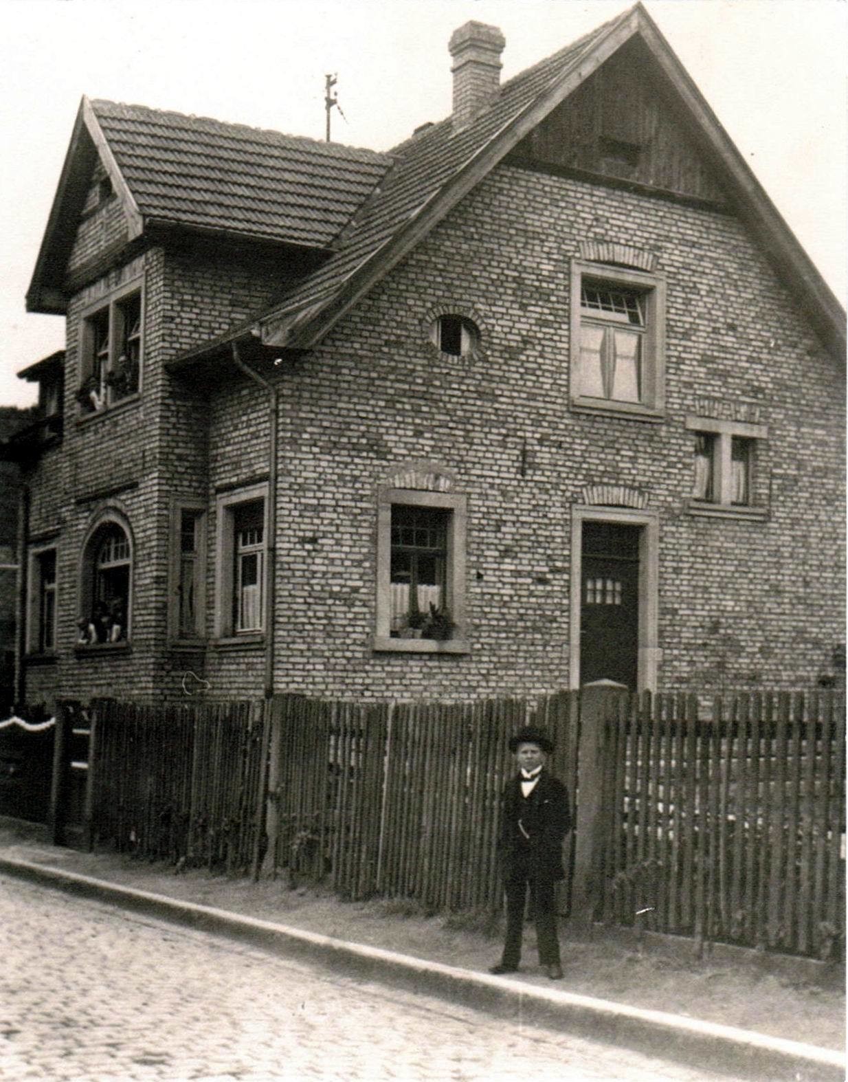Foto-Sammlung Adolf Krapp, Ordner 5: Schlachthausstraße, 1920 (Museumsgesellschaft Bad Dürkheim e.V. CC BY-NC-SA)
