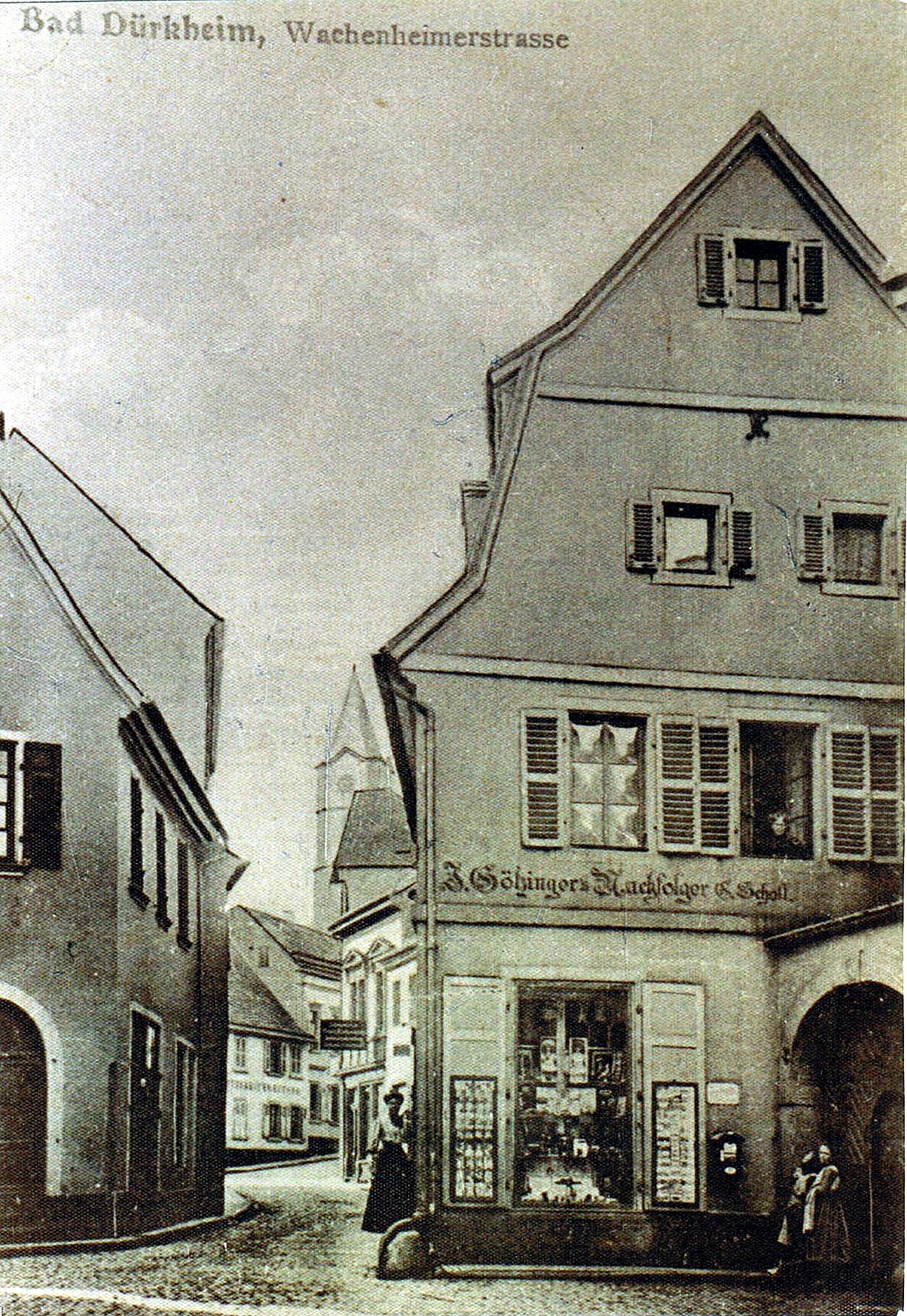 Foto-Sammlung Adolf Krapp, Ordner 5: Wachenheimer Straße (heute Stadtplatz), 1902 (Museumsgesellschaft Bad Dürkheim e.V. CC BY-NC-SA)