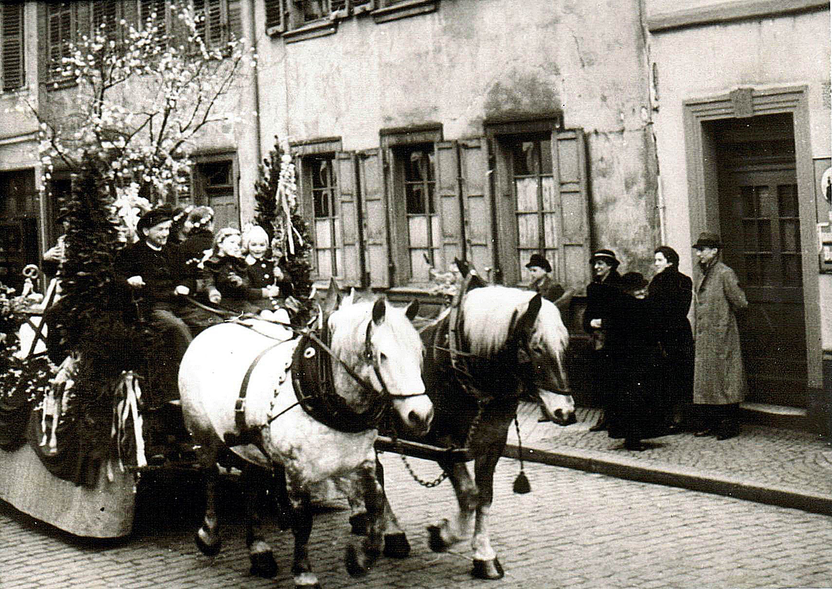 Foto-Sammlung Adolf Krapp, Ordner 5: Wachenheimer Straße (heute Weinstr. Süd), 1939 (Museumsgesellschaft Bad Dürkheim e.V. CC BY-NC-SA)
