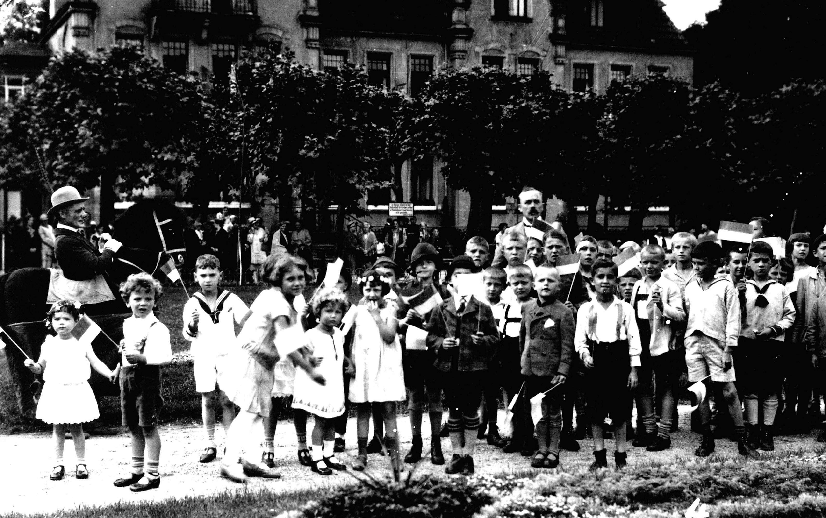 Foto-Sammlung Adolf Krapp, Ordner 9: Kinder, 1930 (Museumsgesellschaft Bad Dürkheim e.V. CC BY-NC-SA)