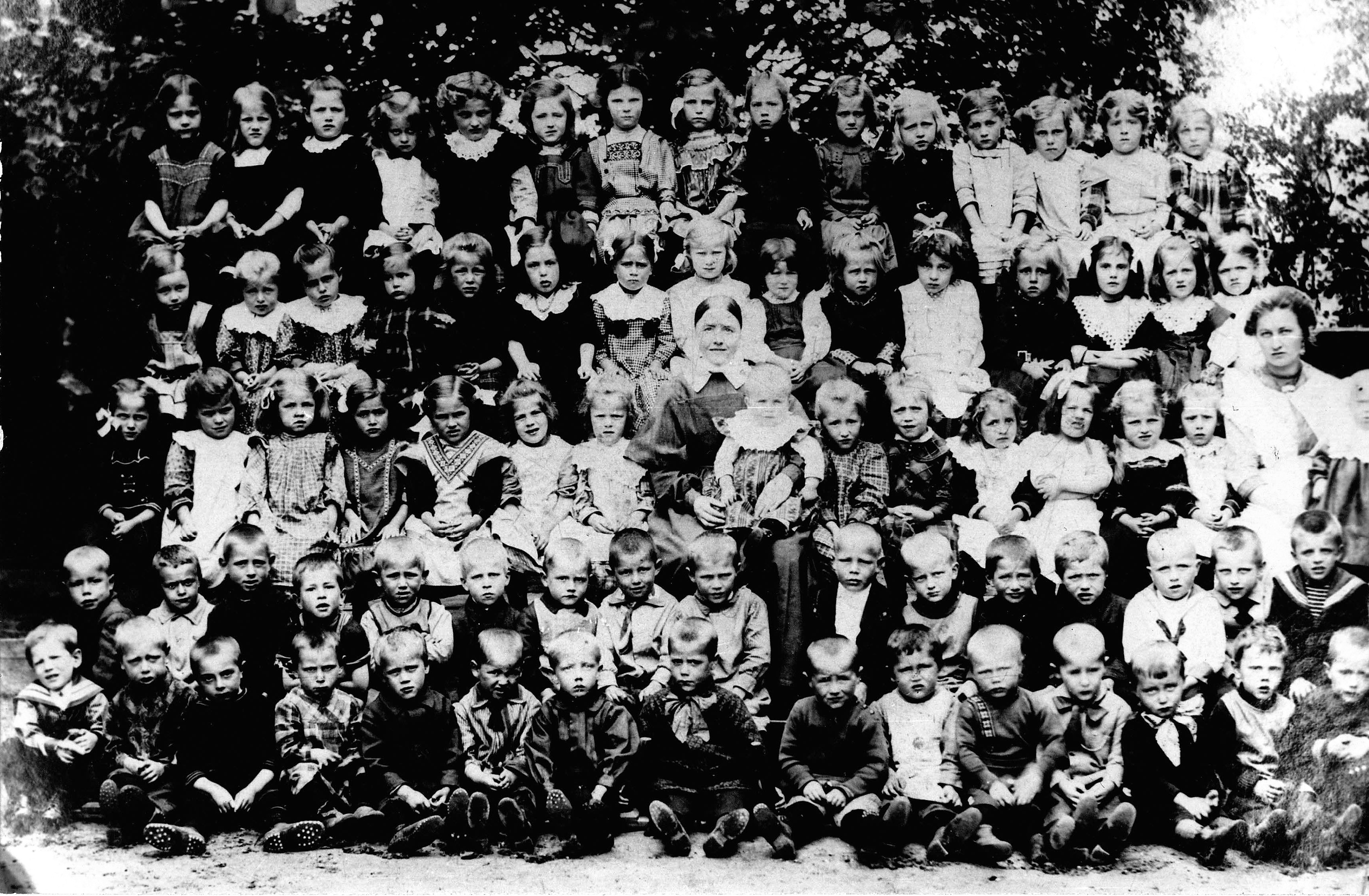 Foto-Sammlung Adolf Krapp, Ordner 9: Kinderschule, 1914 (Museumsgesellschaft Bad Dürkheim e.V. CC BY-NC-SA)
