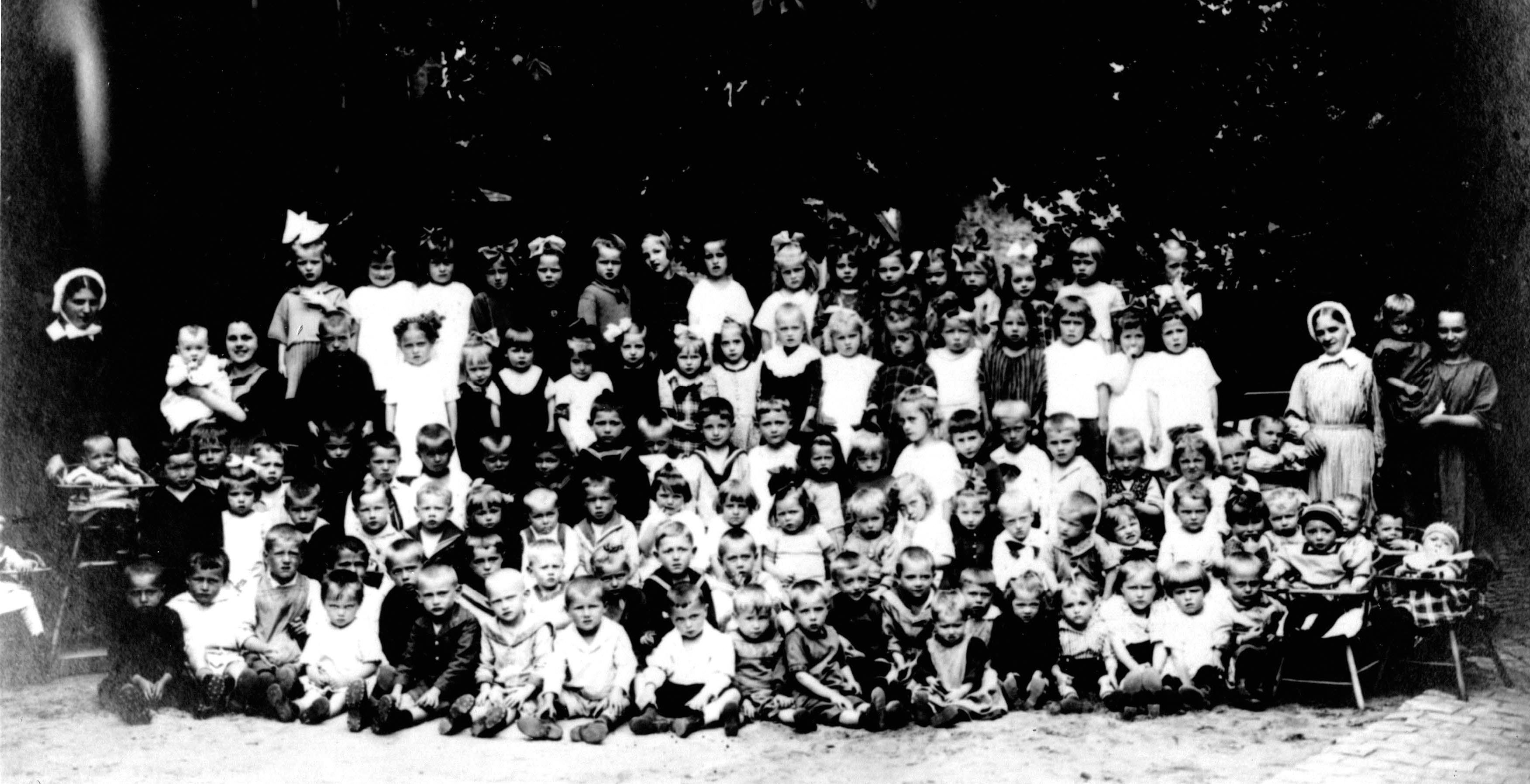 Foto-Sammlung Adolf Krapp, Ordner 9: Kinderschule, 1924 (Museumsgesellschaft Bad Dürkheim e.V. CC BY-NC-SA)