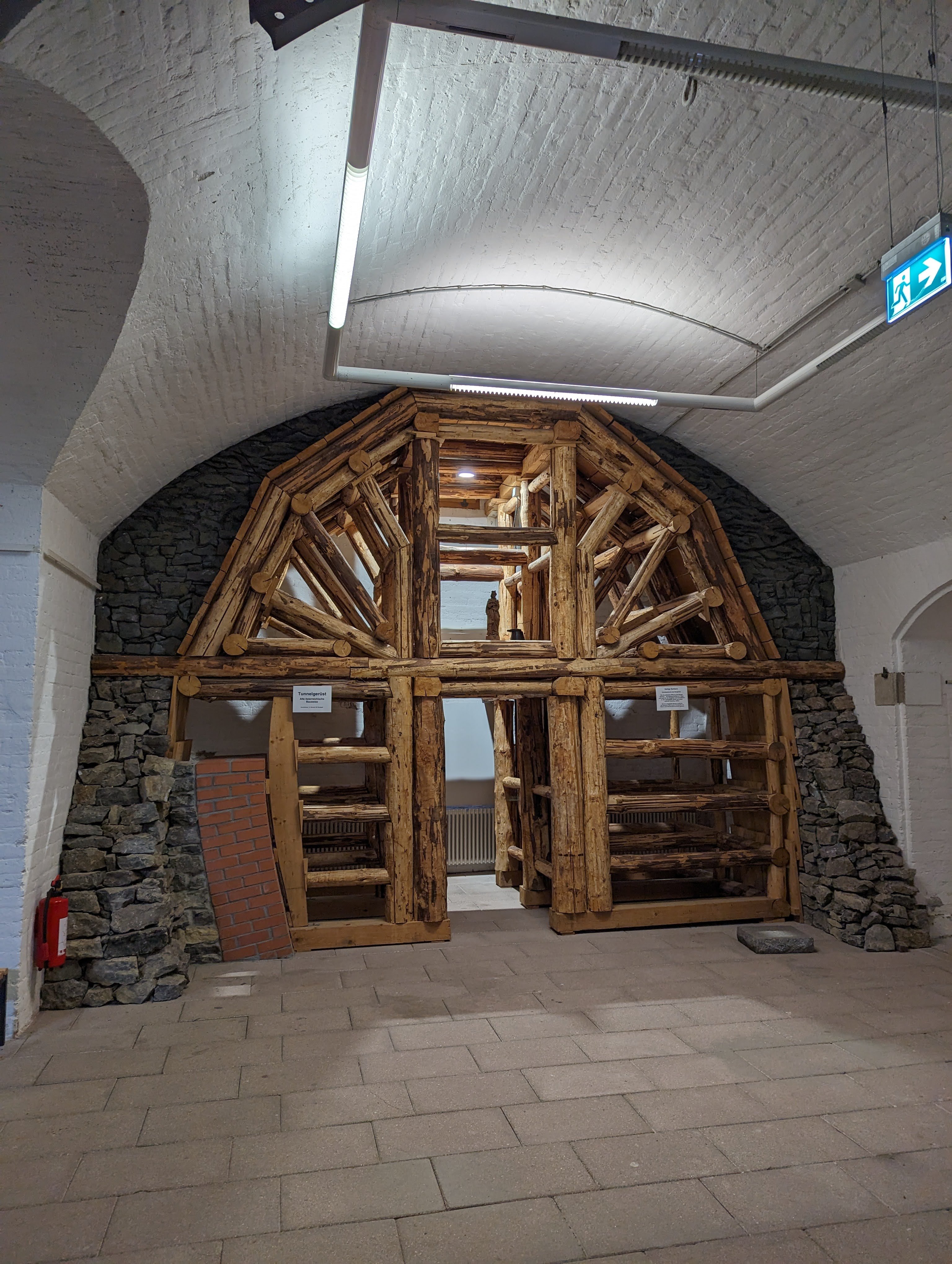 Tunnelgerüst der alten österreichischen Tunnelbauweise (Originalgröße) (Deutsches Straßenmuseum e.V. CC BY-NC-SA)