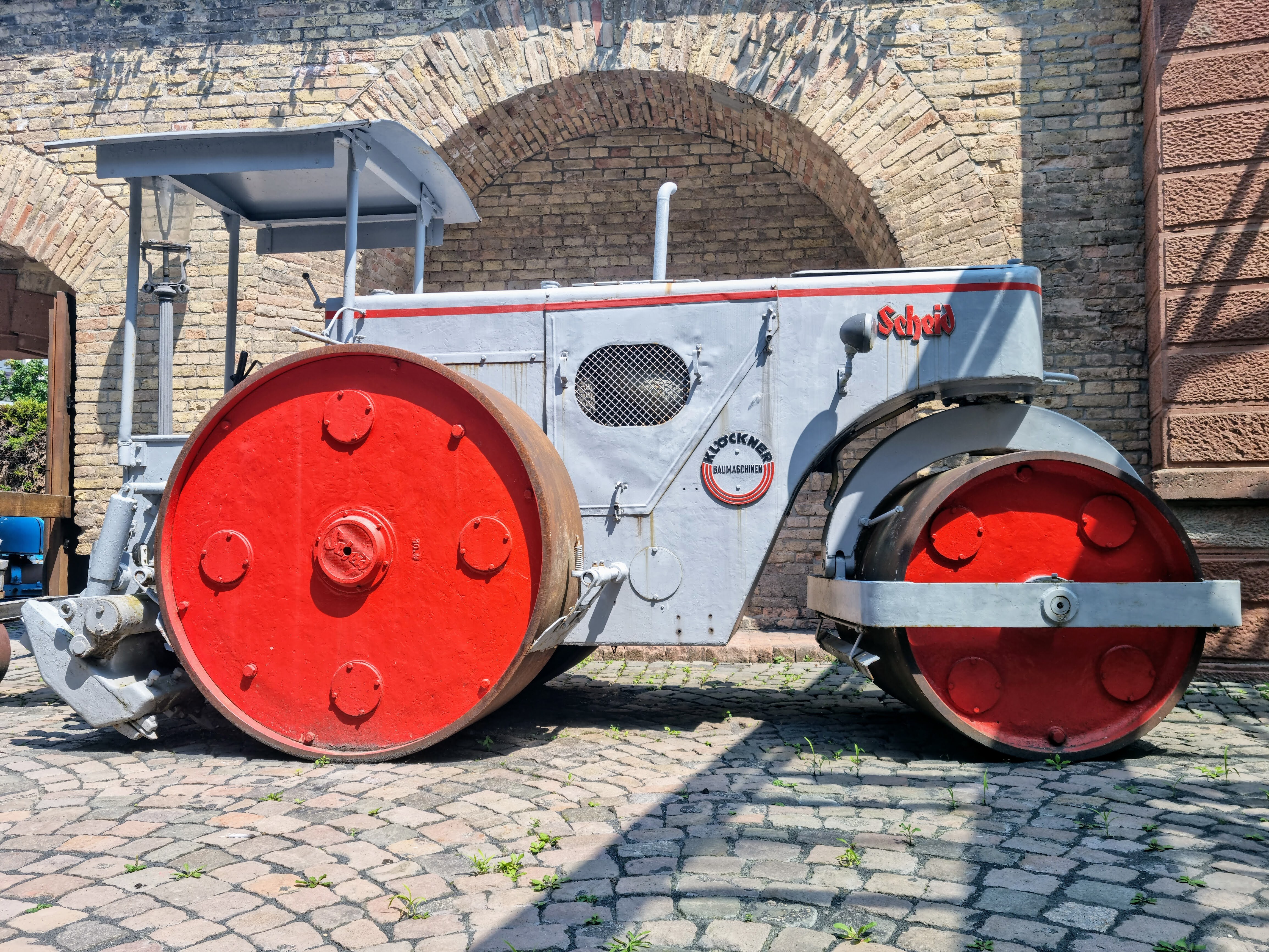 Dreirad-Dieselwalze Scheid (Deutsches Straßenmuseum e.V. CC BY-NC-SA)