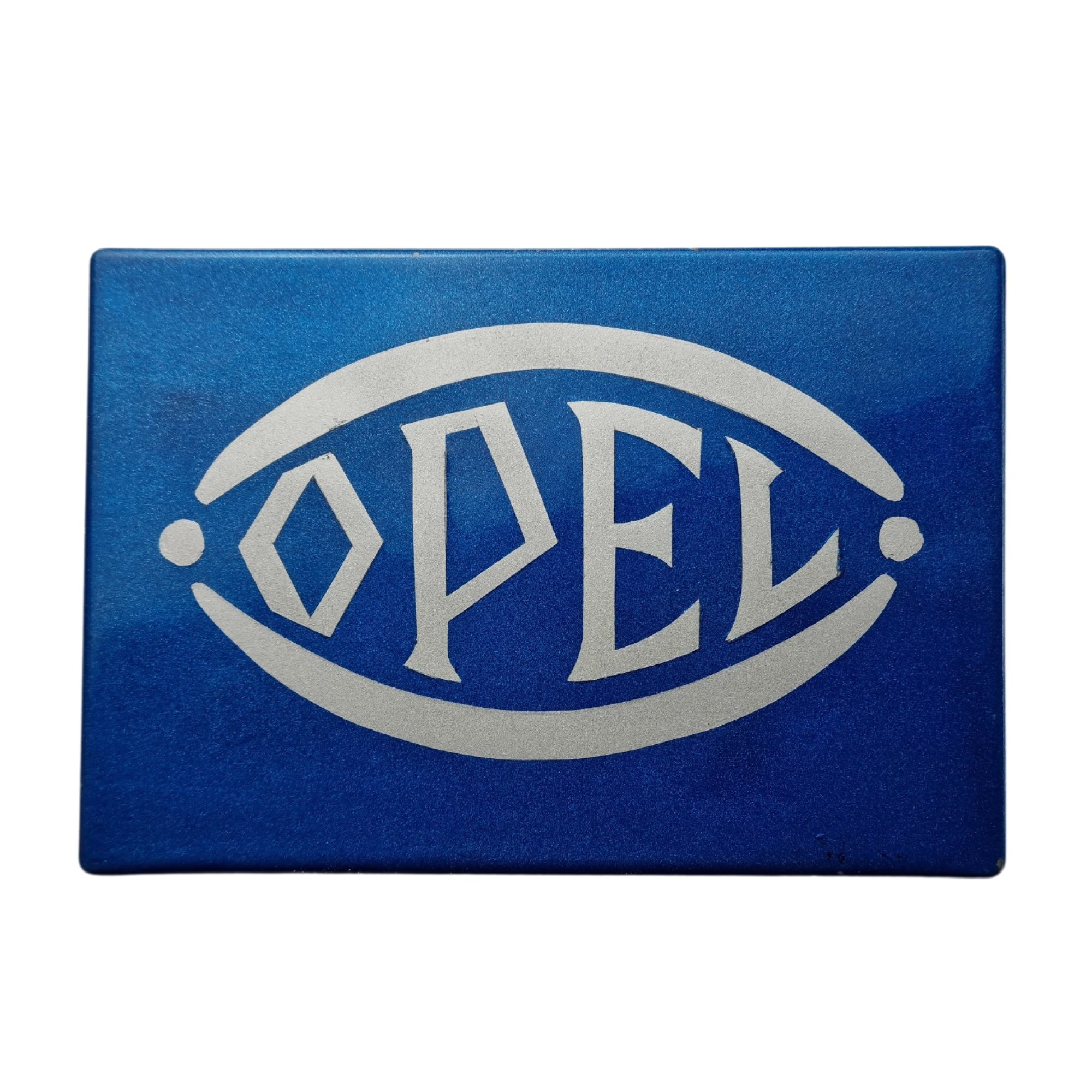 OPEL-Emblem (Deutsches Straßenmuseum e.V. CC BY-NC-SA)