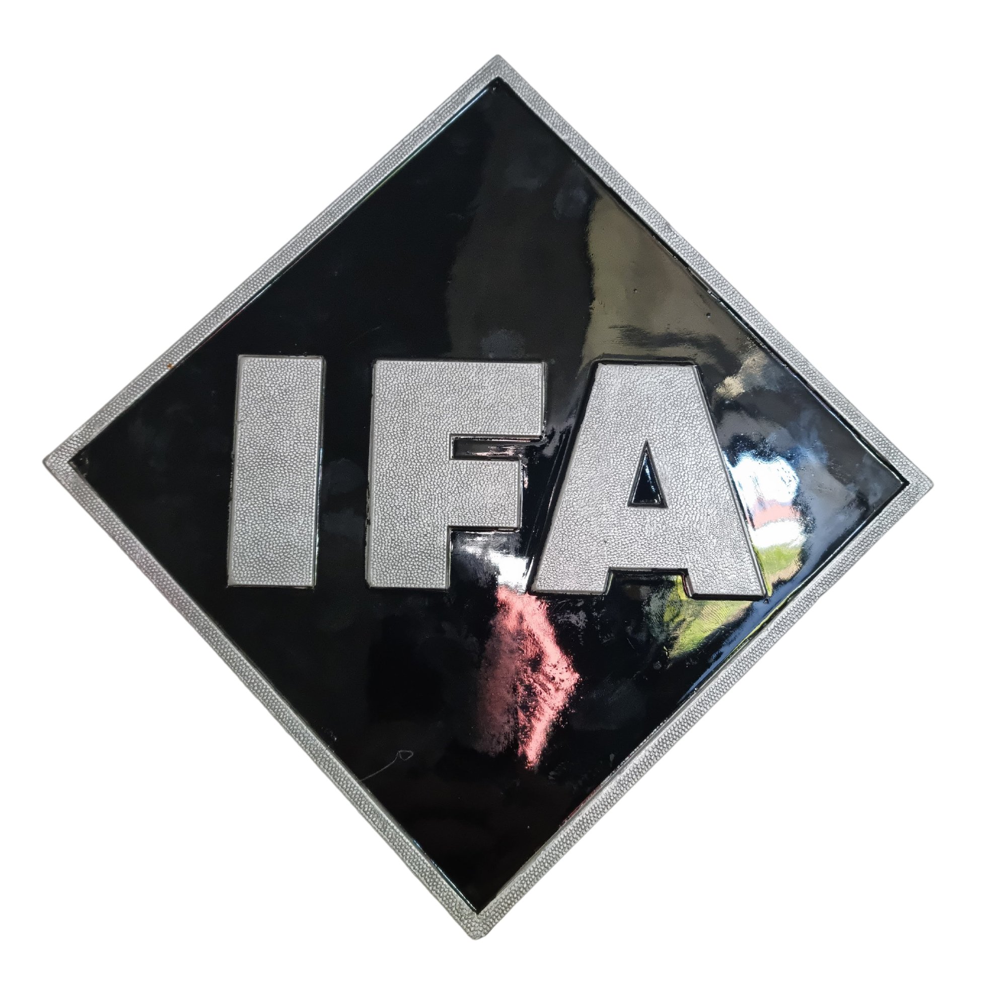 IFA-Emblem (Deutsches Straßenmuseum e.V. CC BY-NC-SA)