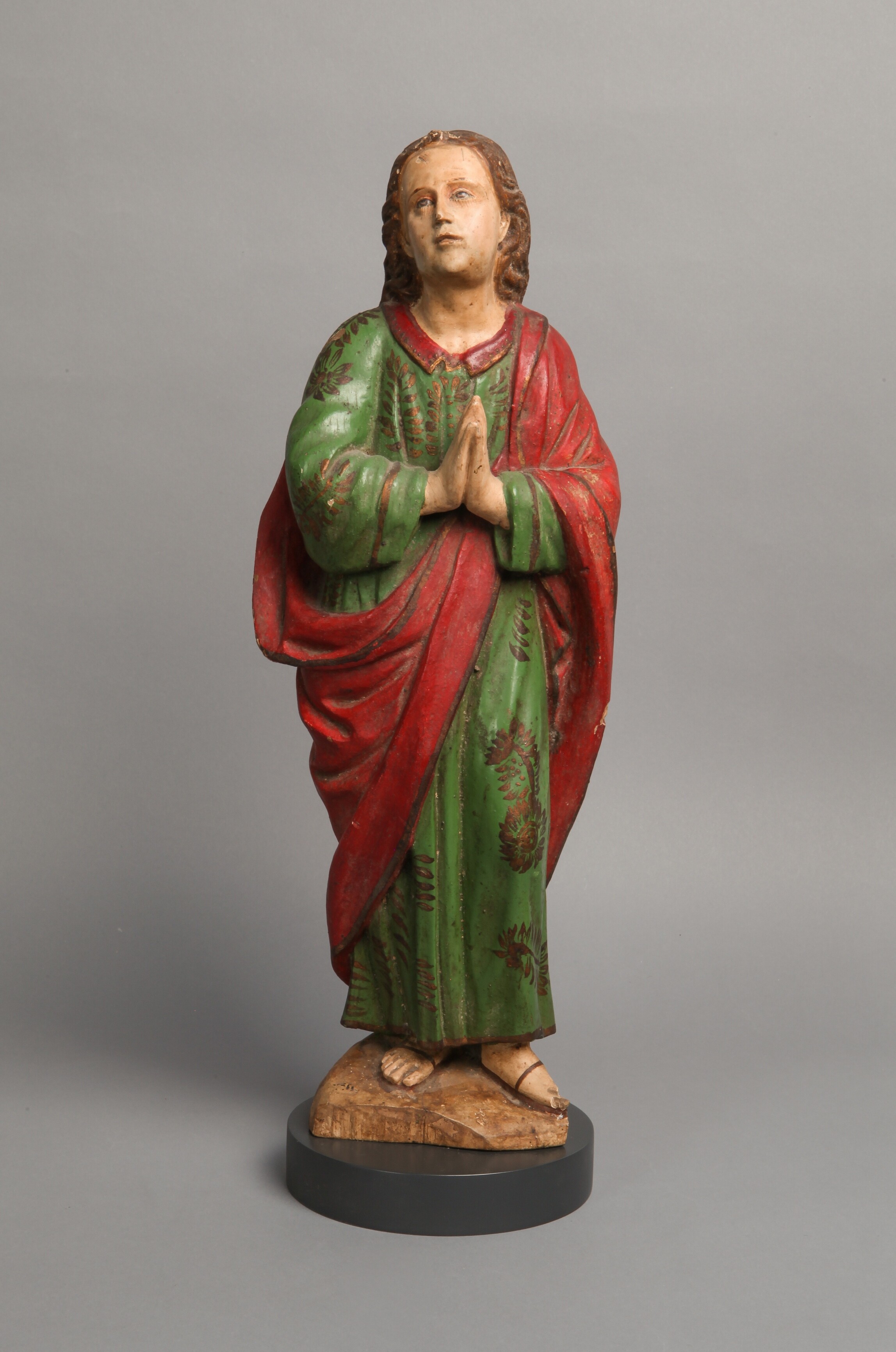 Apostel Johannes mit gefalteten Händen (Museum Heylshof CC BY-NC-SA)