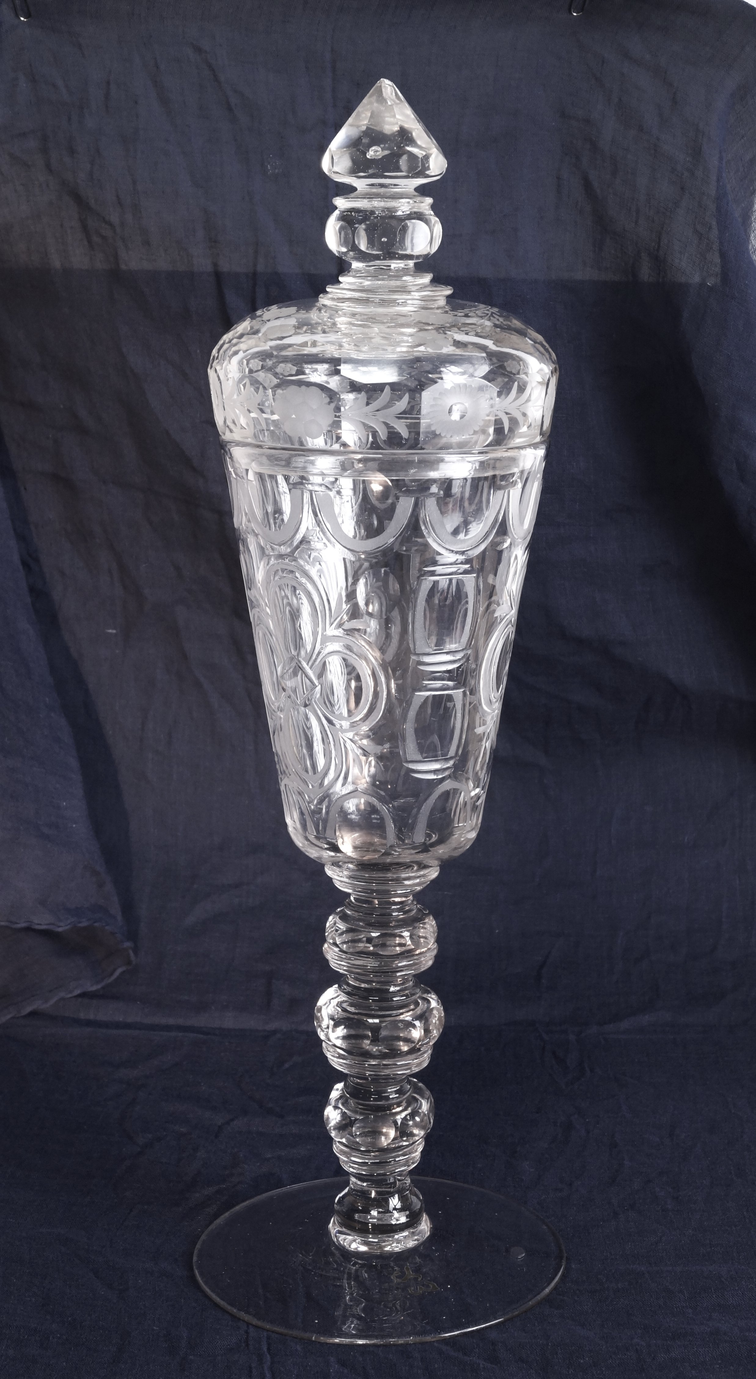 Pokal mit Olivschnitt (Museum Heylshof CC BY-NC-SA)