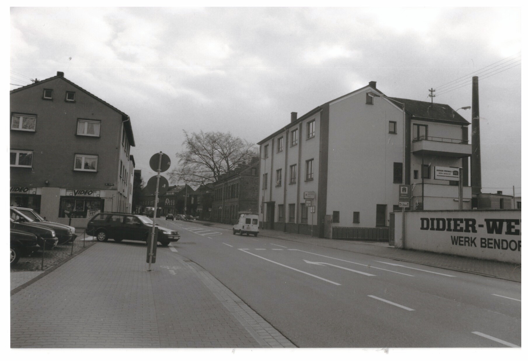 Hauptstraße Ecke Karl-Fries-Straße, Werksgelände Didier vor Abriss 1998/99, Bendorf (Stiftung Sayner Hütte, Rheinisches Eisenkunstguss-Museum CC BY-NC-SA)