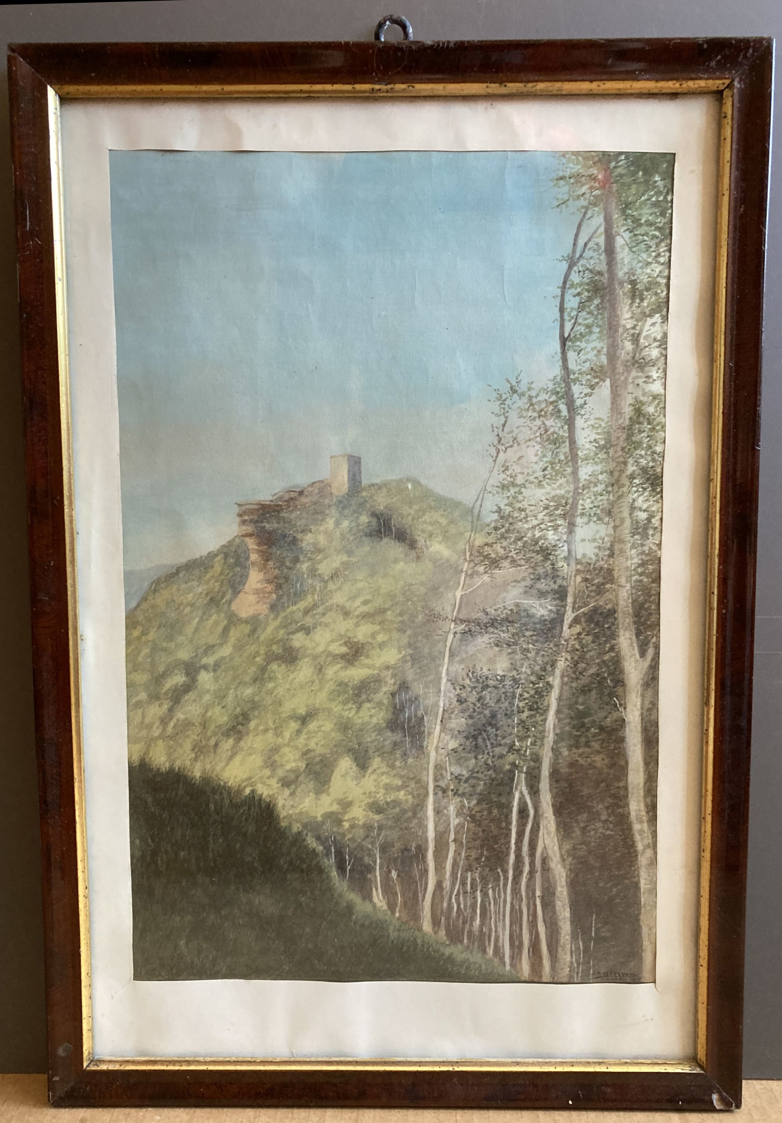 Burg Trifels auf markantem Felsplateau von Südosten gesehen (Museum unterm Trifels CC BY-NC-SA)