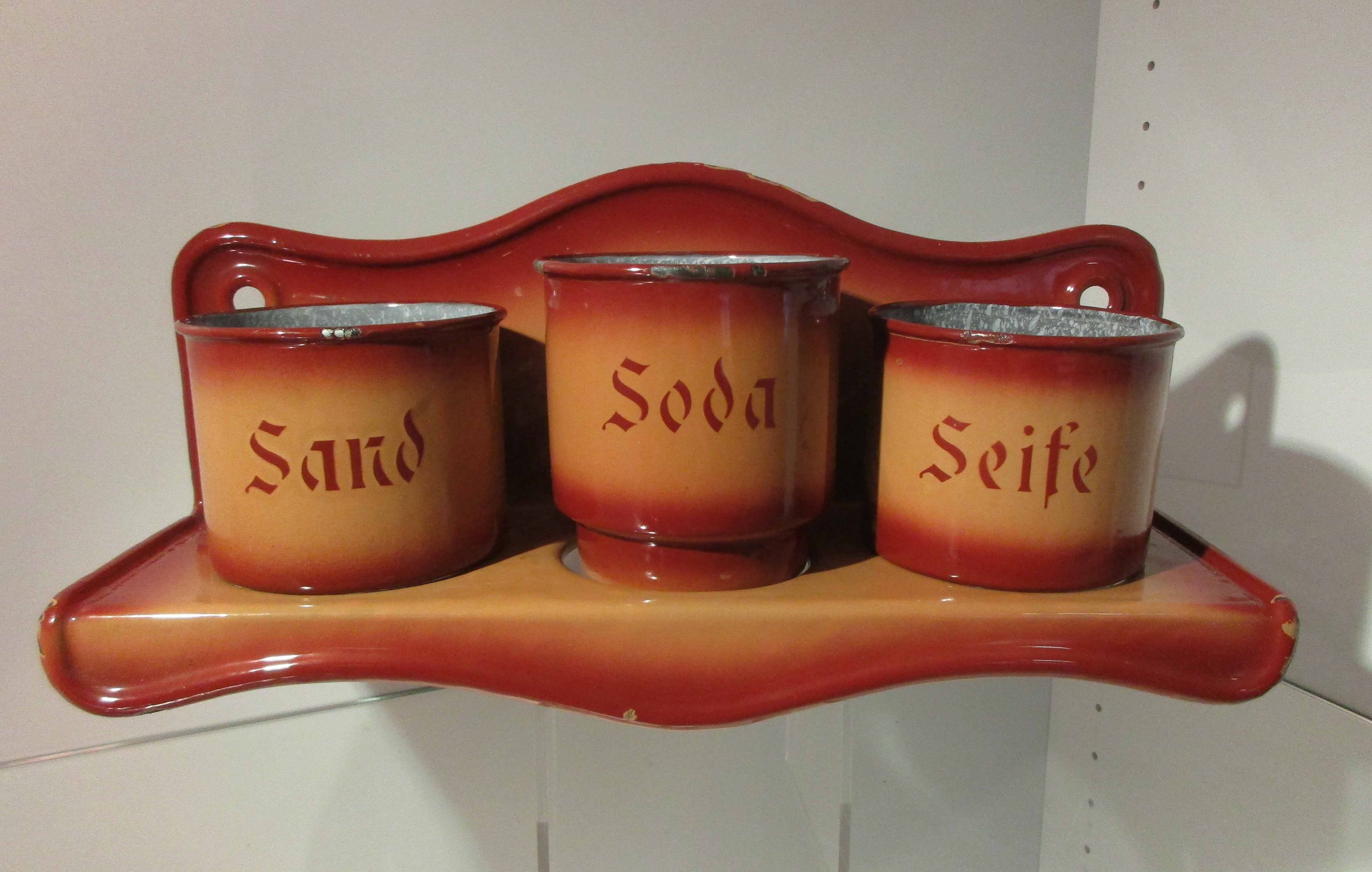 Sand-Soda-Seifen-Halter (Museum unterm Trifels CC BY-NC-SA)