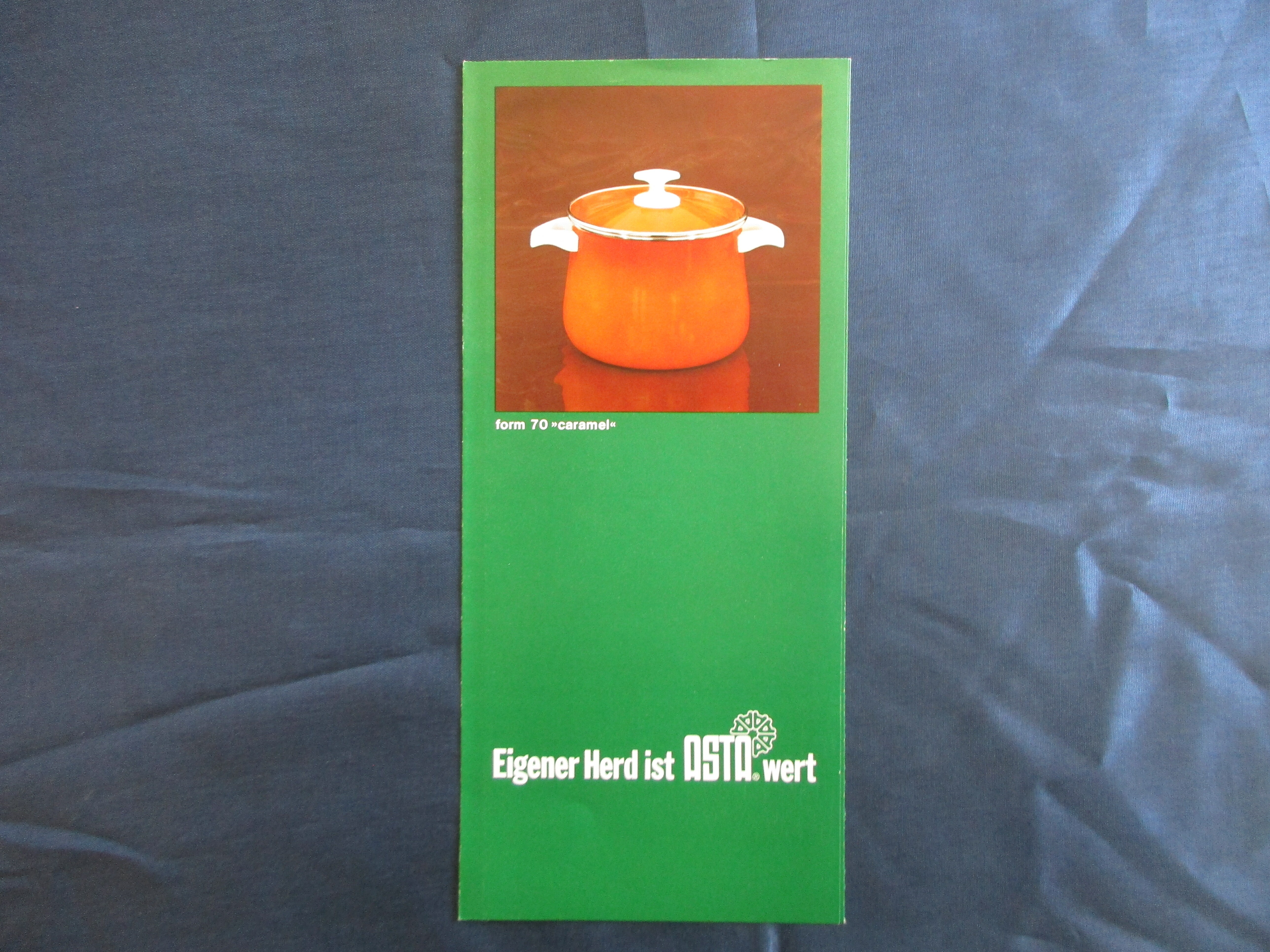 Werbeflyer „form 70 „caramel““ (Museum unterm Trifels CC BY-NC-SA)